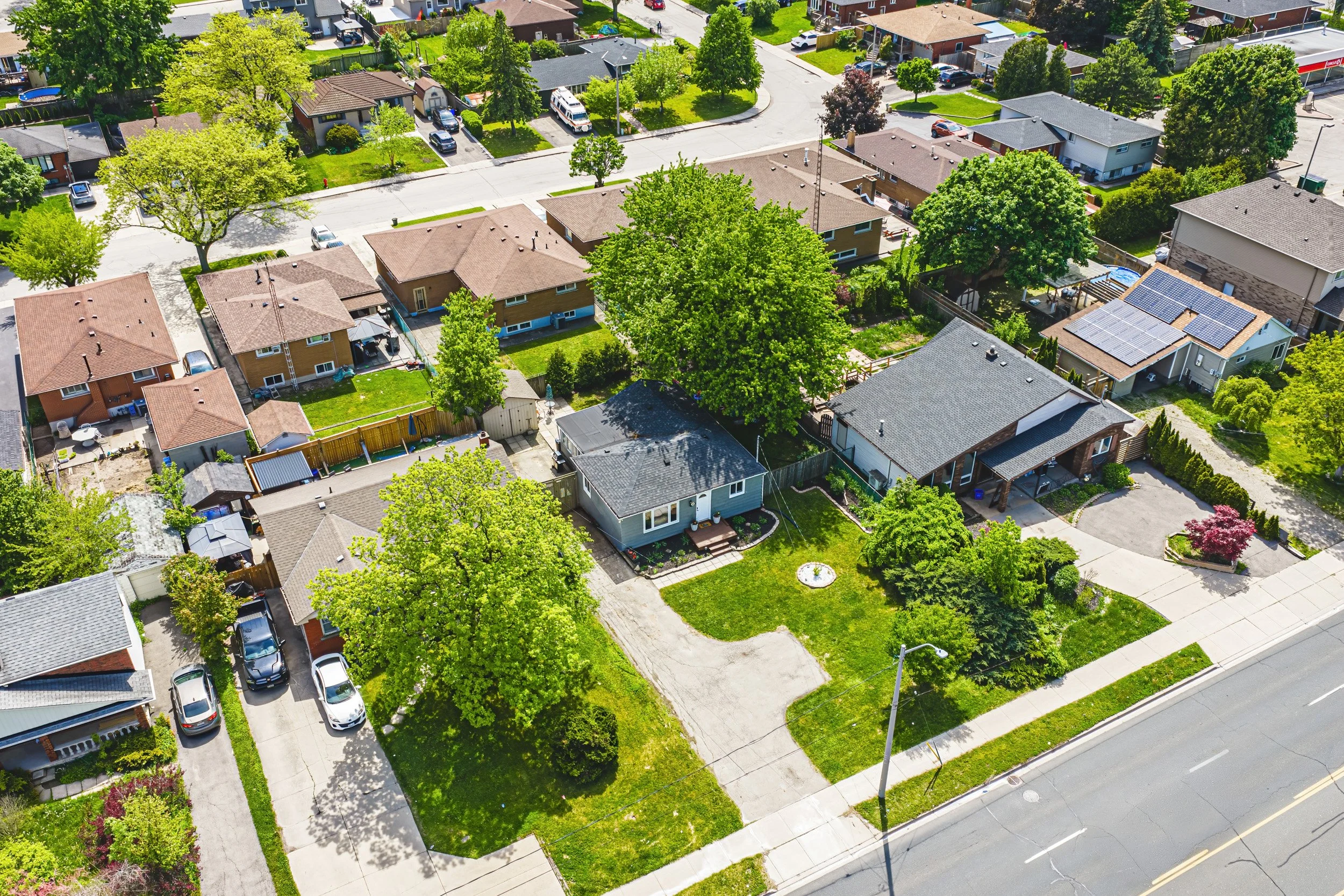 1 - 546 Mohawk Rd E, Hamilton.jpg
