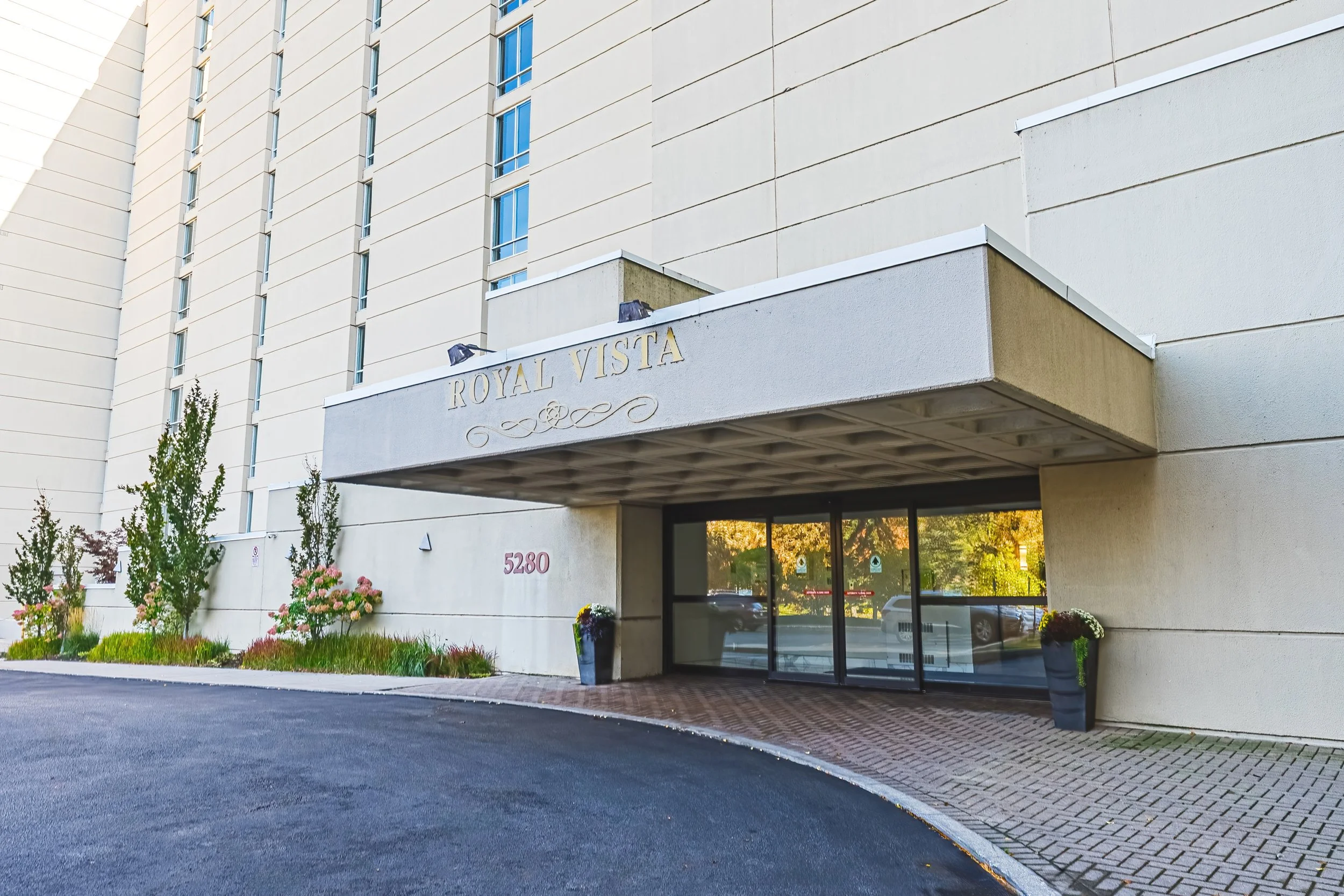 10 - 5280 Lakeshore Rd #912, Burlington.jpg