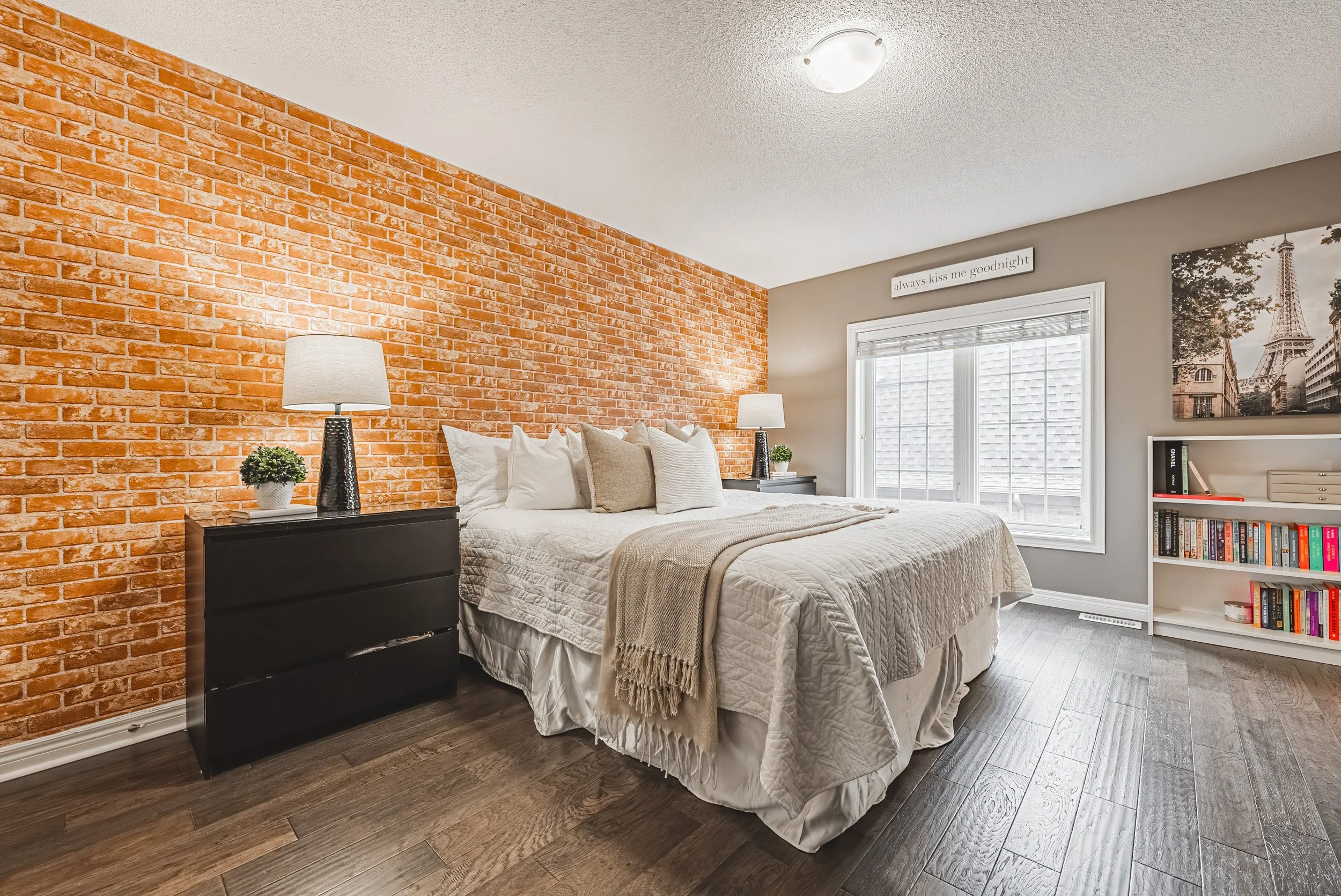 23 - 2220 Queensway Dr #4, Burlington.jpg