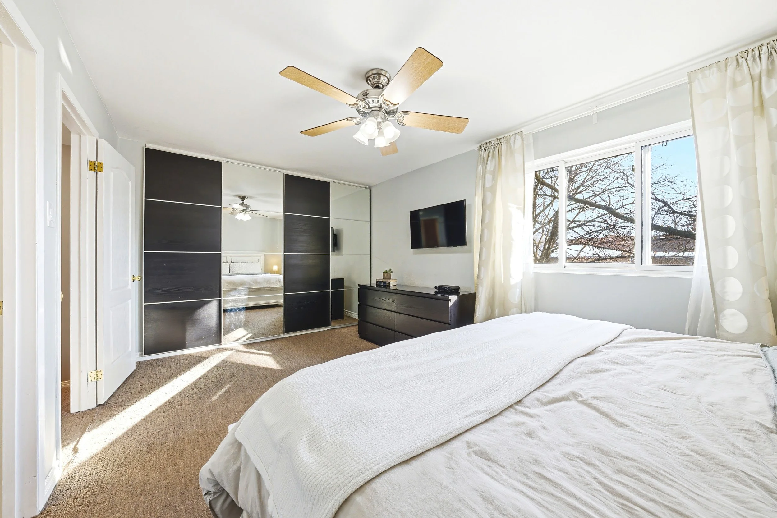 21 - 1584 Newlands Crescent #92, Burlington.jpg