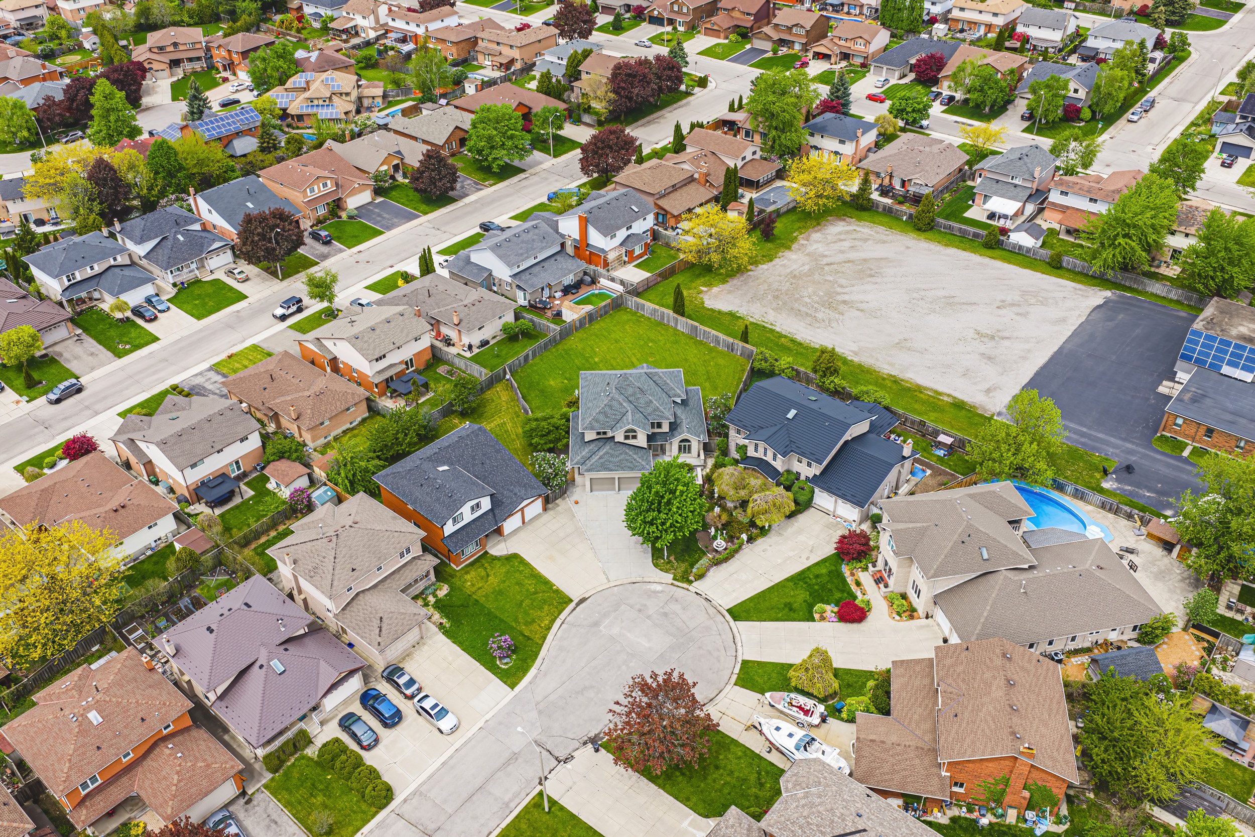 1 - 301 Parkwood Cres, Hamilton.jpg