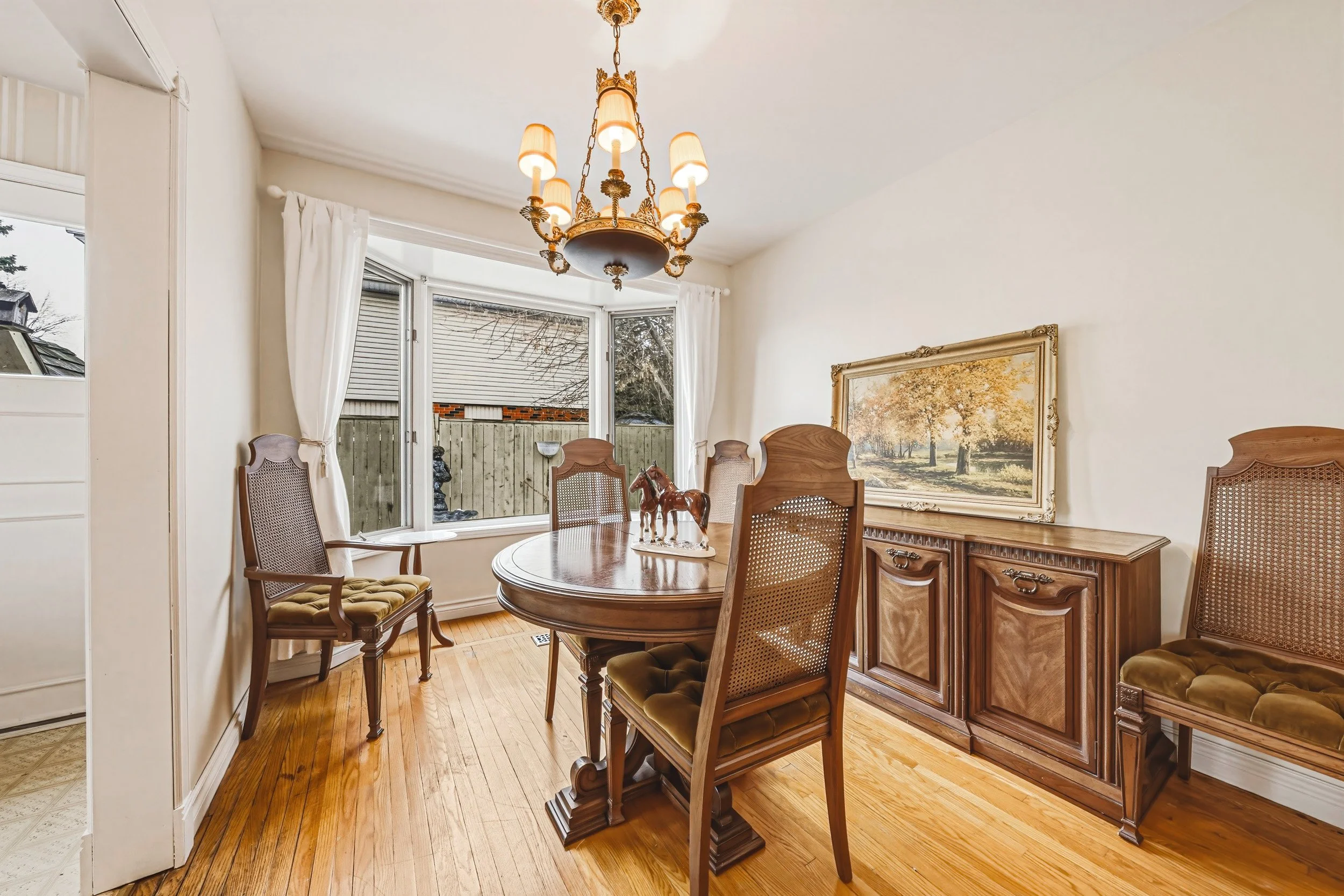 6 - 5410 Murray Cres, Burlington.jpg