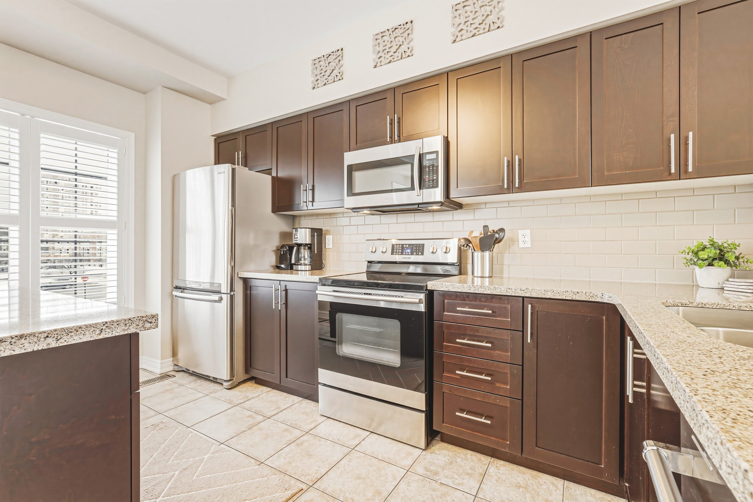 14 - 4165 Upper Middle #8, Burlington.jpg