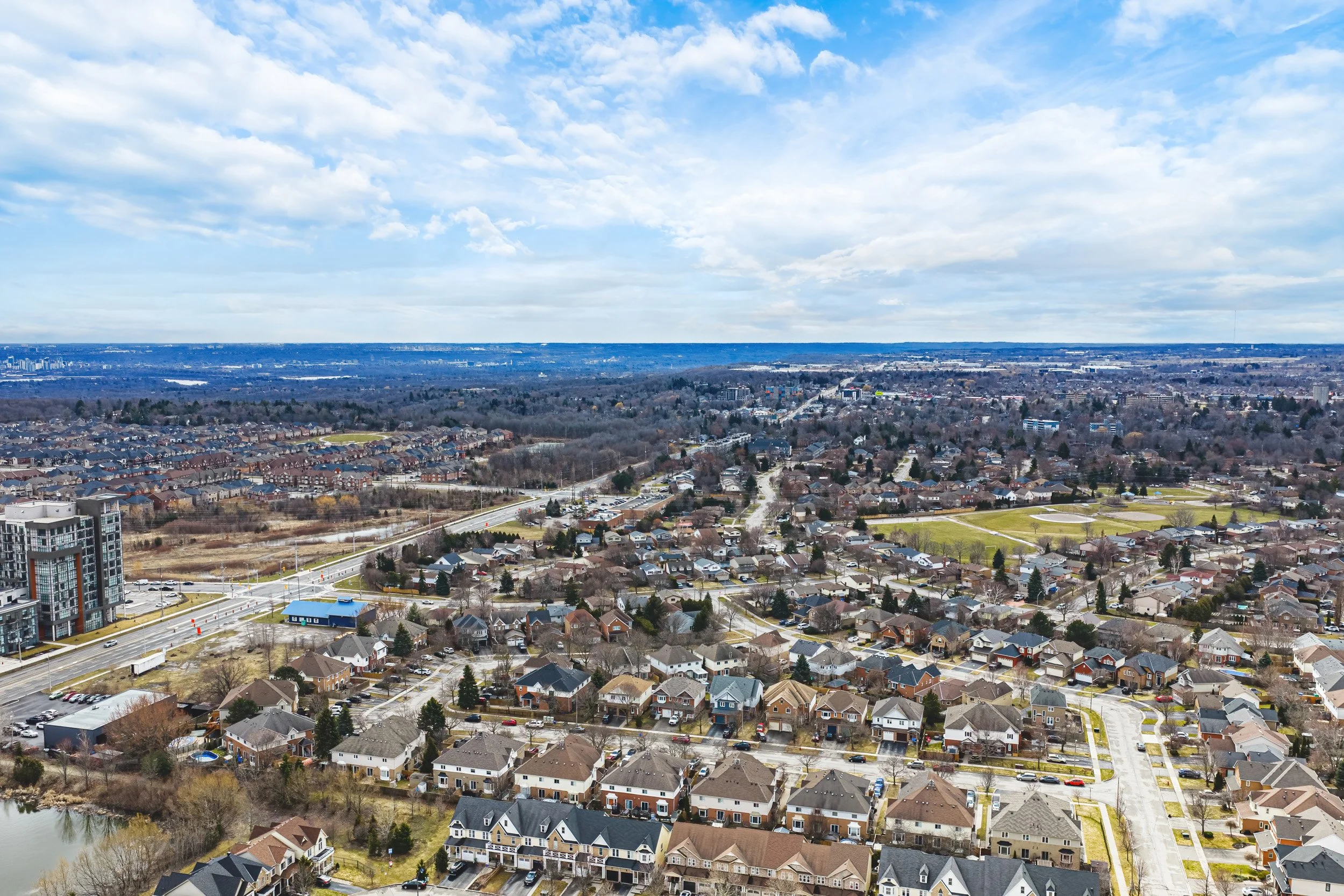 46 - 24 Stillwater Cres, Waterdown.jpg