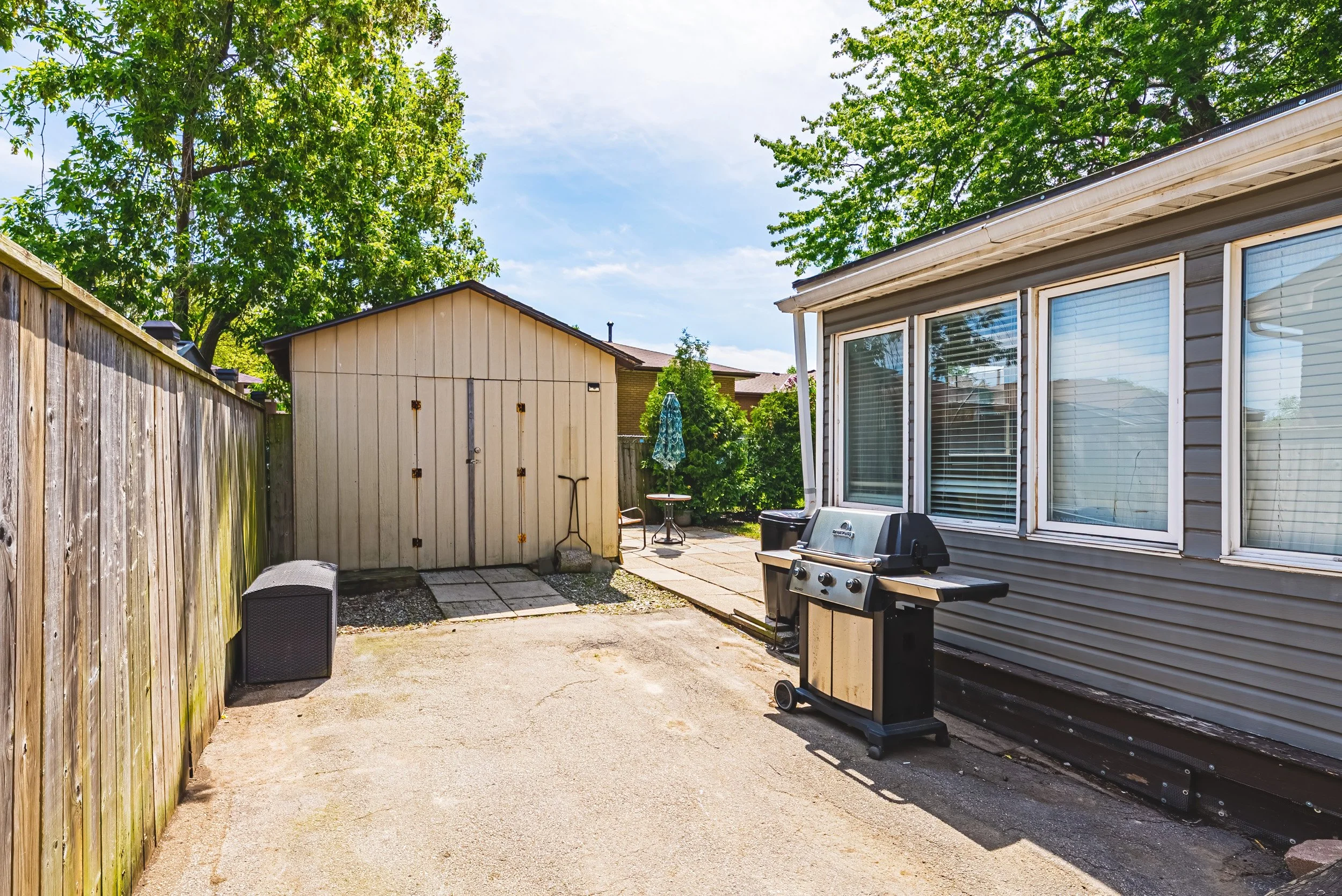 30 - 546 Mohawk Rd E, Hamilton.jpg