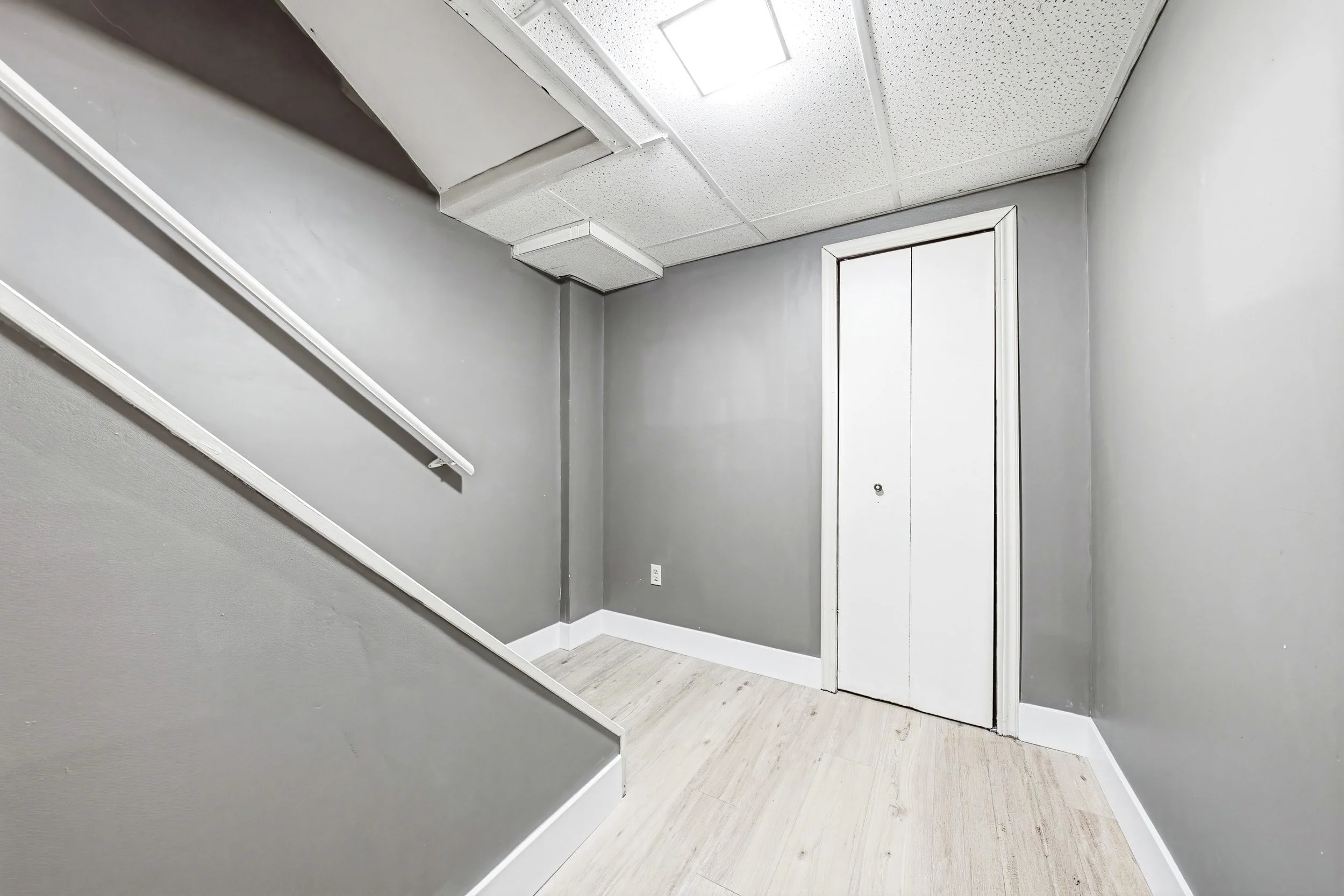 22 - 564 Sheraton Rd #14, Burlington.jpg