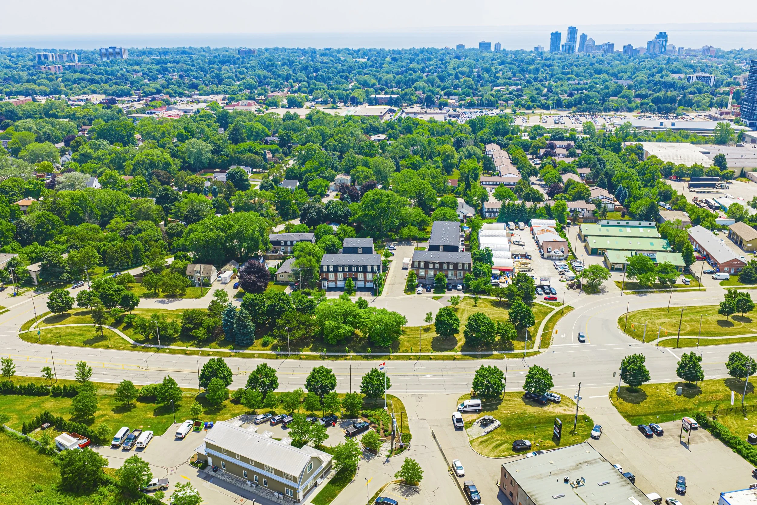 19 - Exterior 2220 Queensway Dr #4, Burlington.jpg