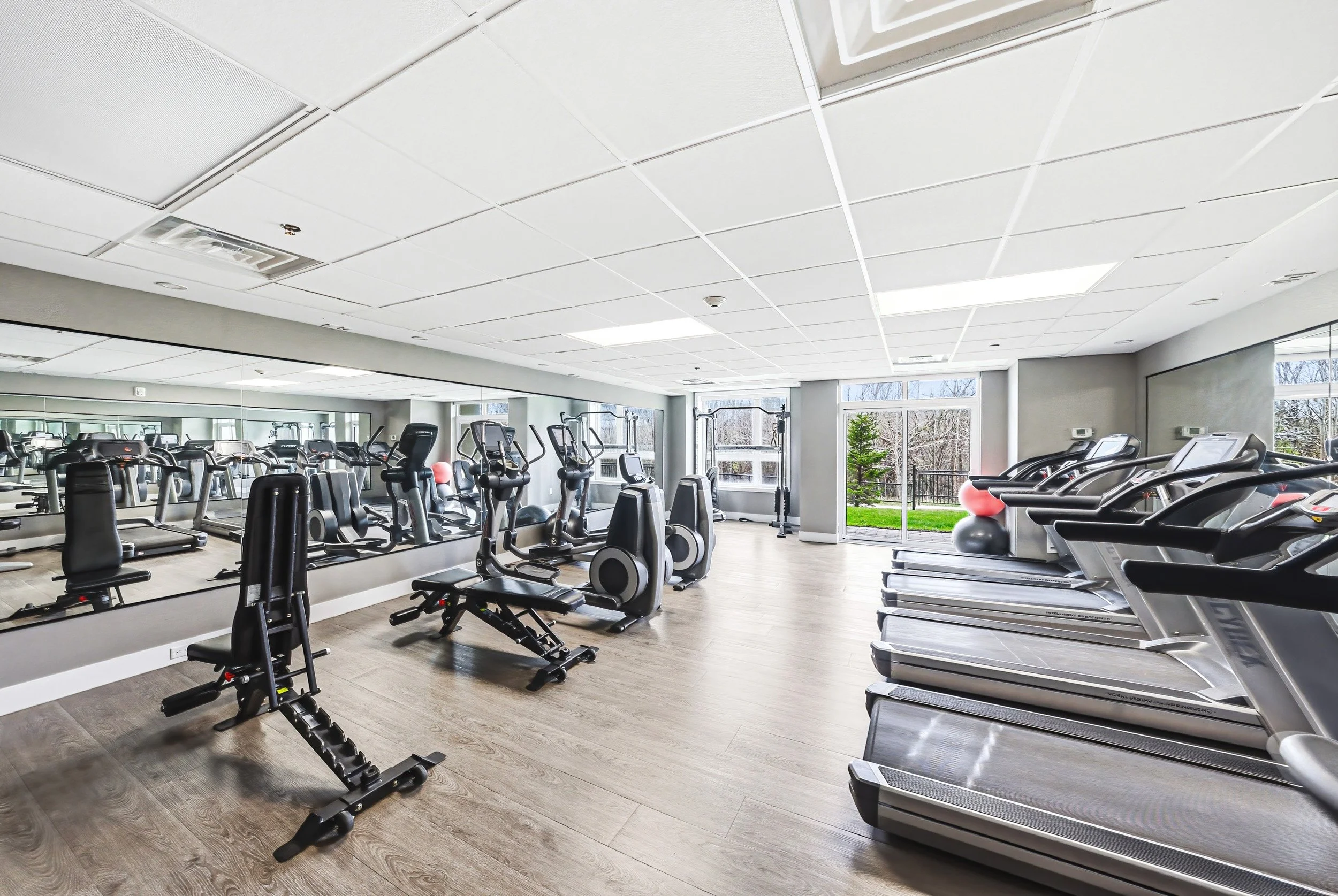 24 - 125 Shoreview Pl #134, Stoney Creek.jpg