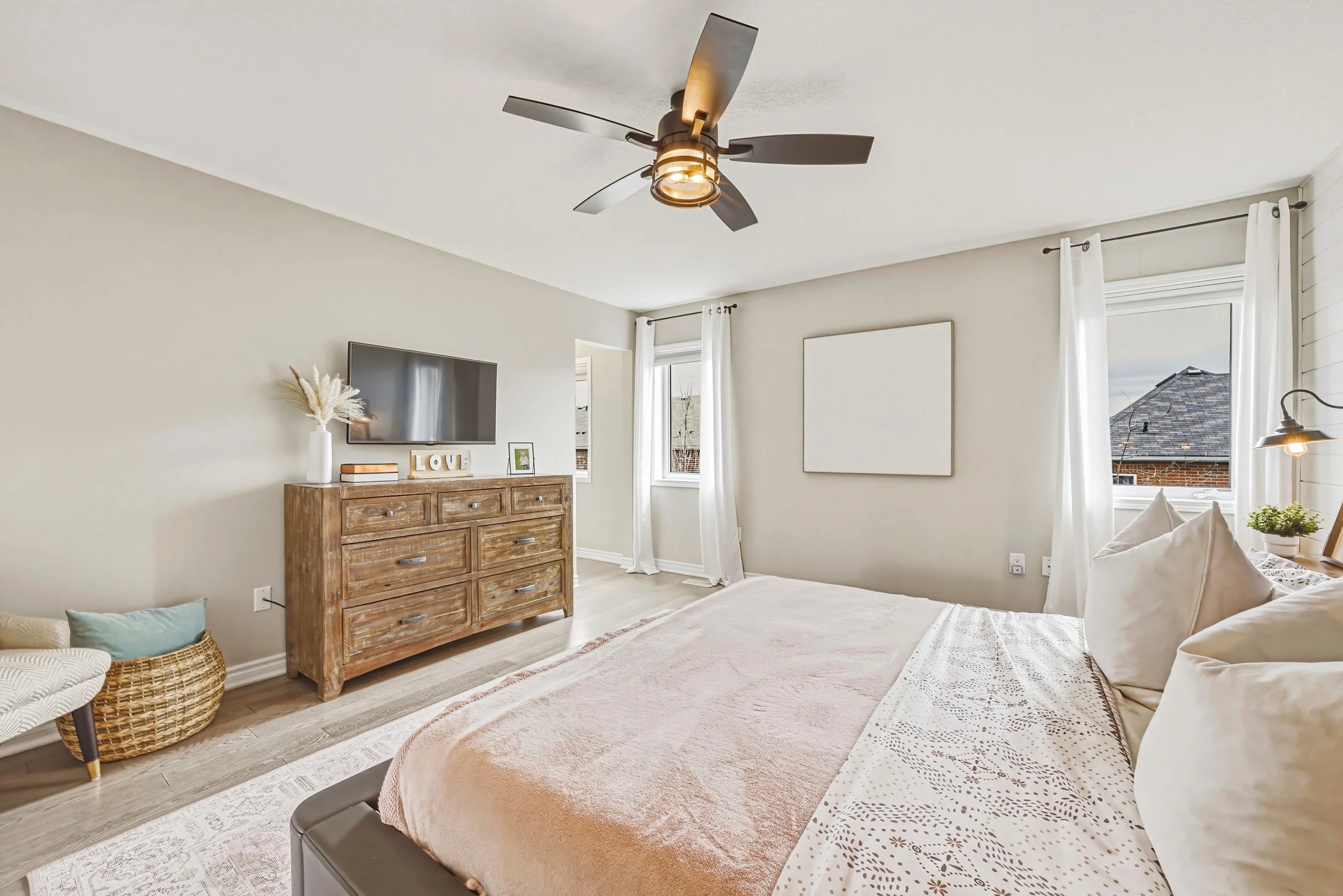 22 - 24 Stillwater Cres, Waterdown.jpg