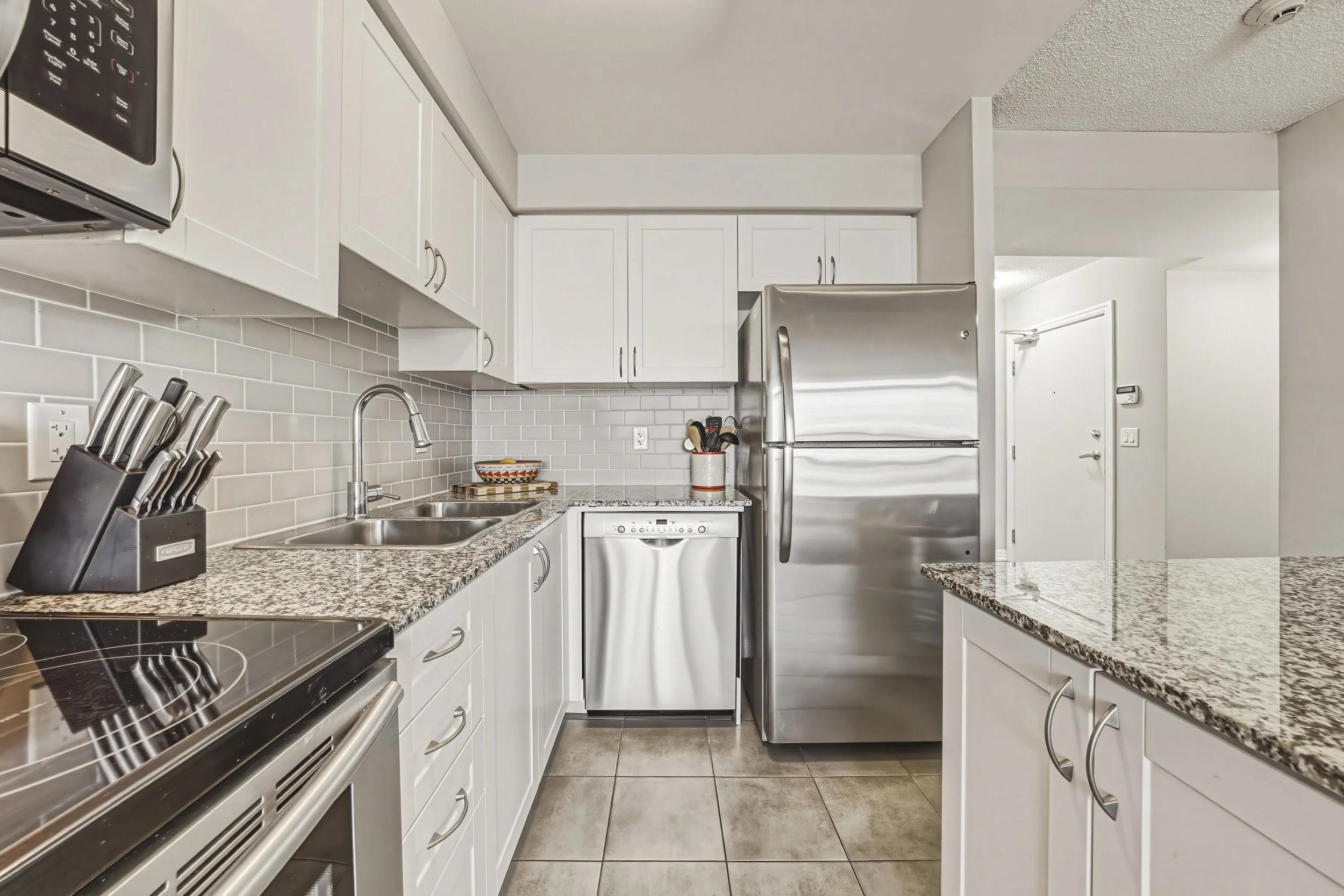 12 - 940 Ironstone Dr #610, Burlington.jpg