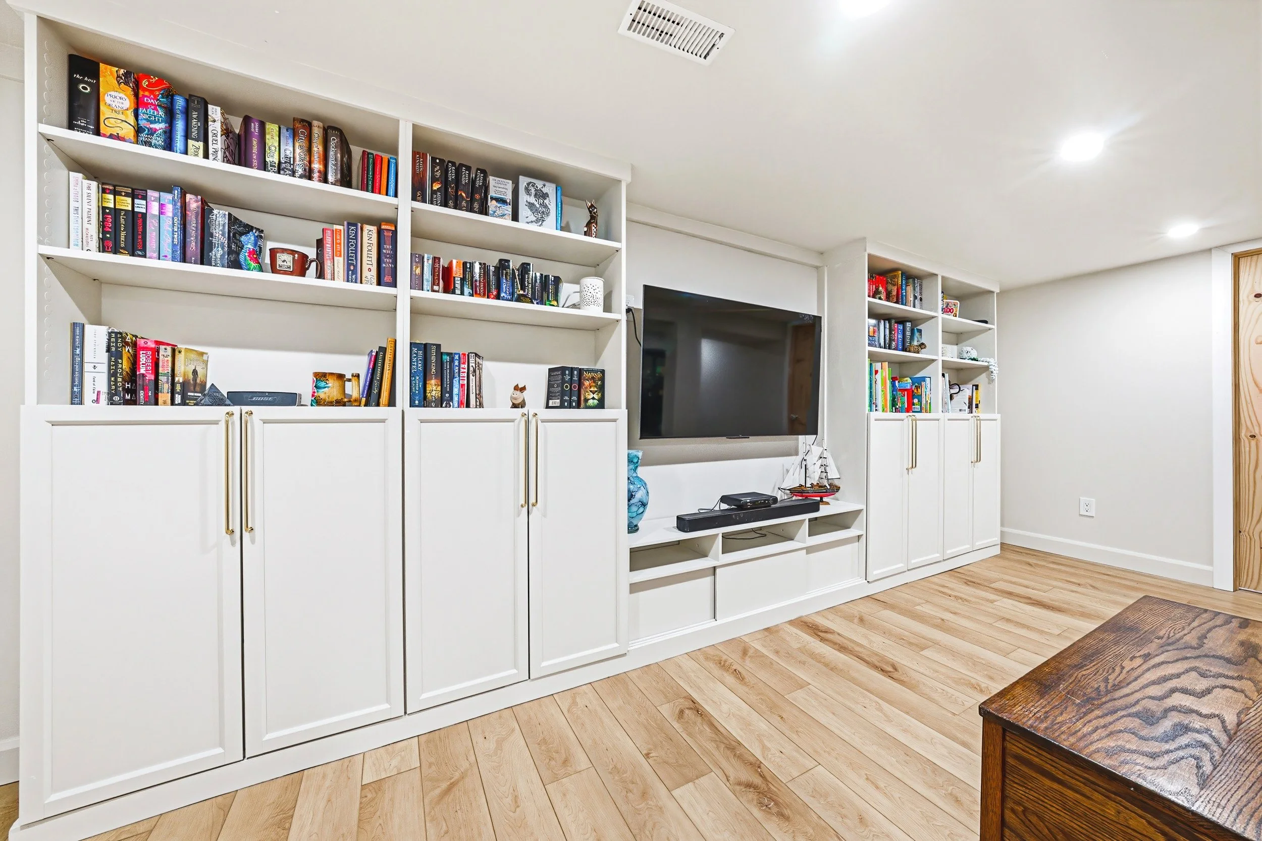 24 - 546 Mohawk Rd E, Hamilton.jpg