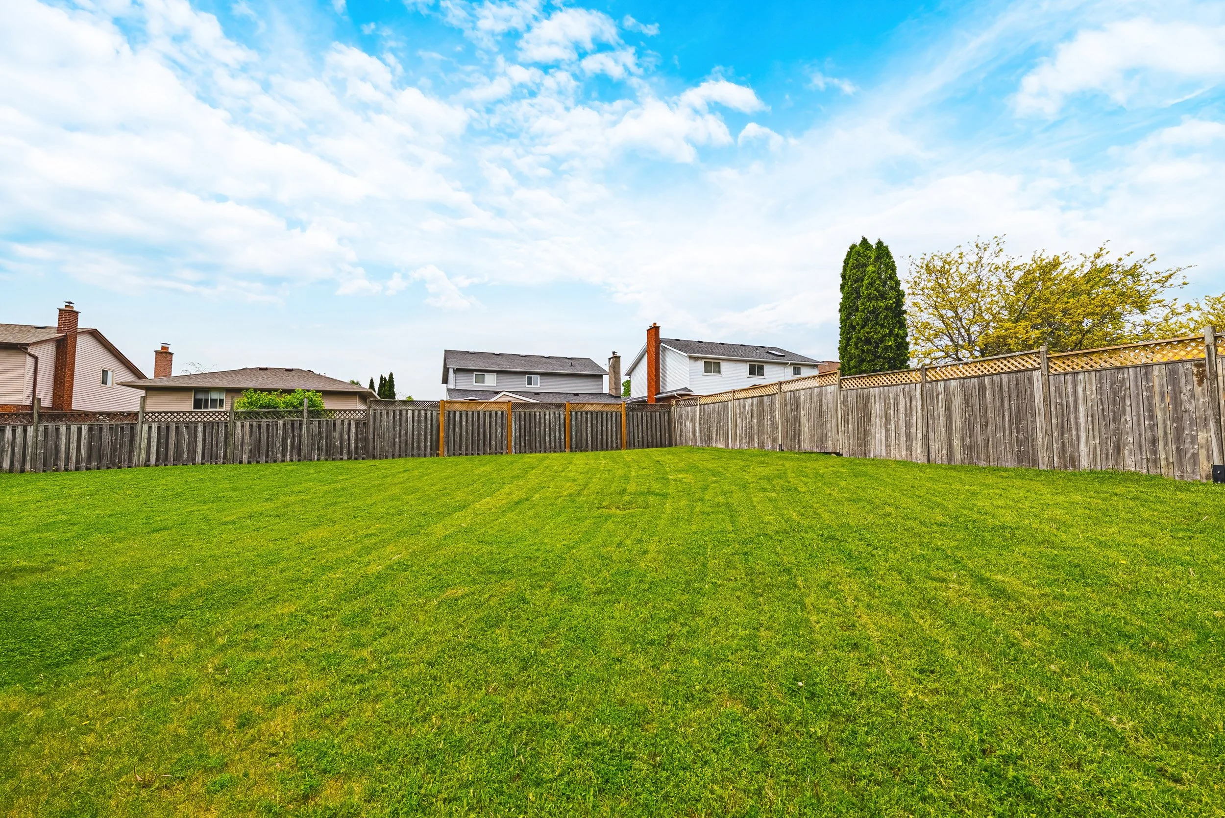 52 - 301 Parkwood Cres, Hamilton.jpg