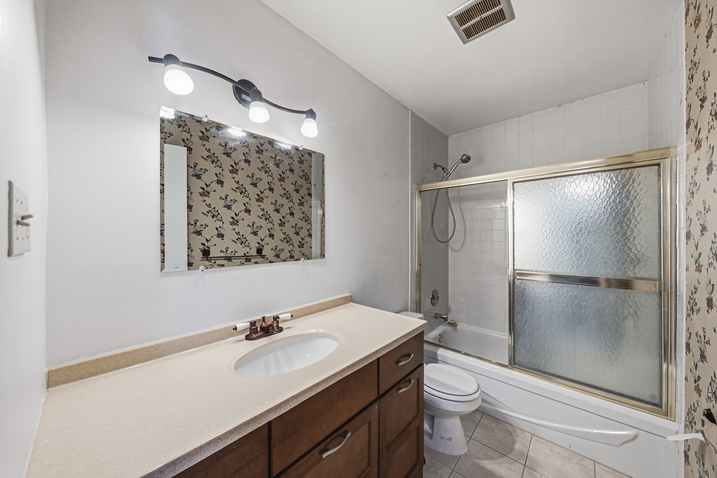 21 - 564 Sheraton Rd #14, Burlington.jpg