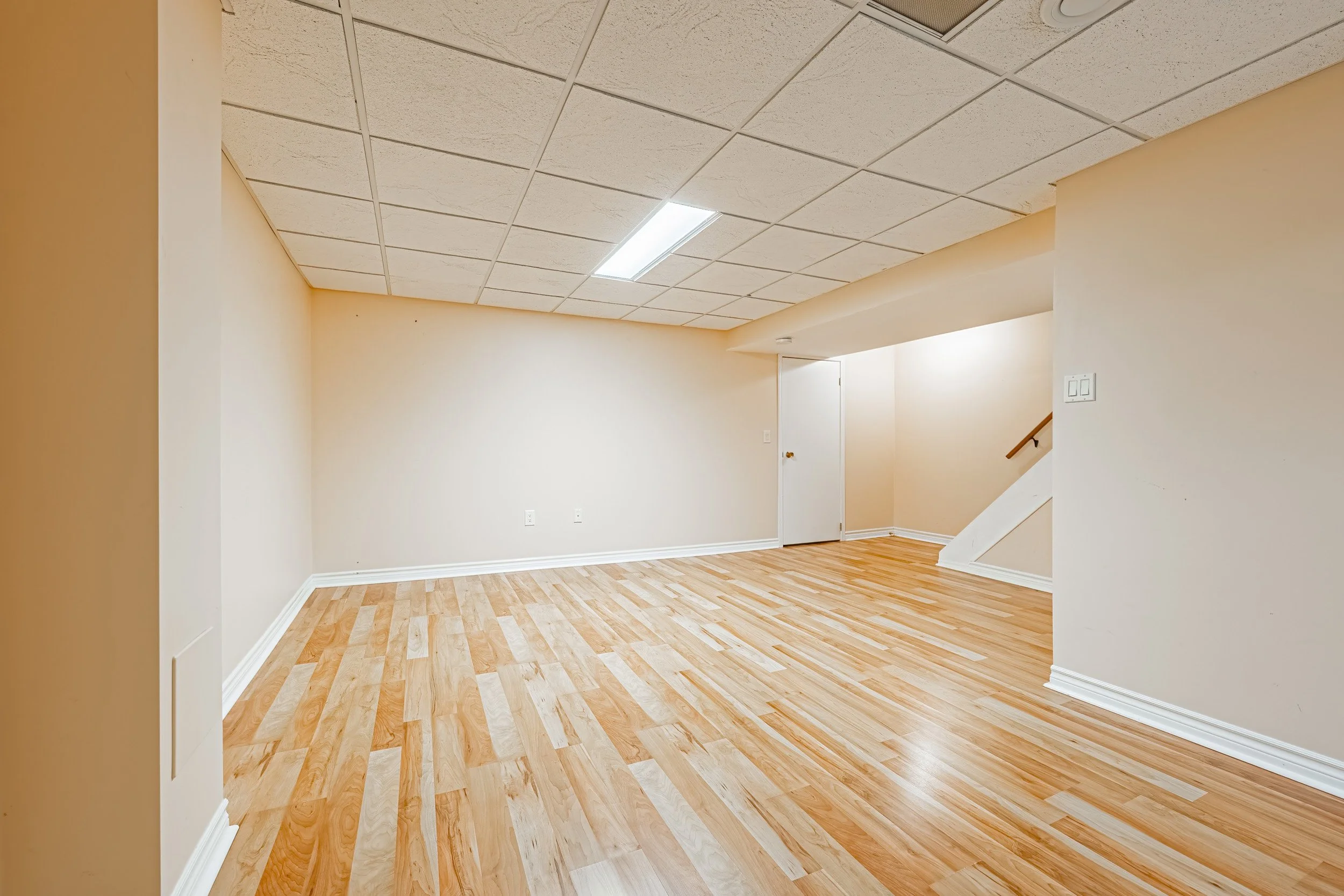 30 - 1584 Newlands Crescent #92, Burlington.jpg