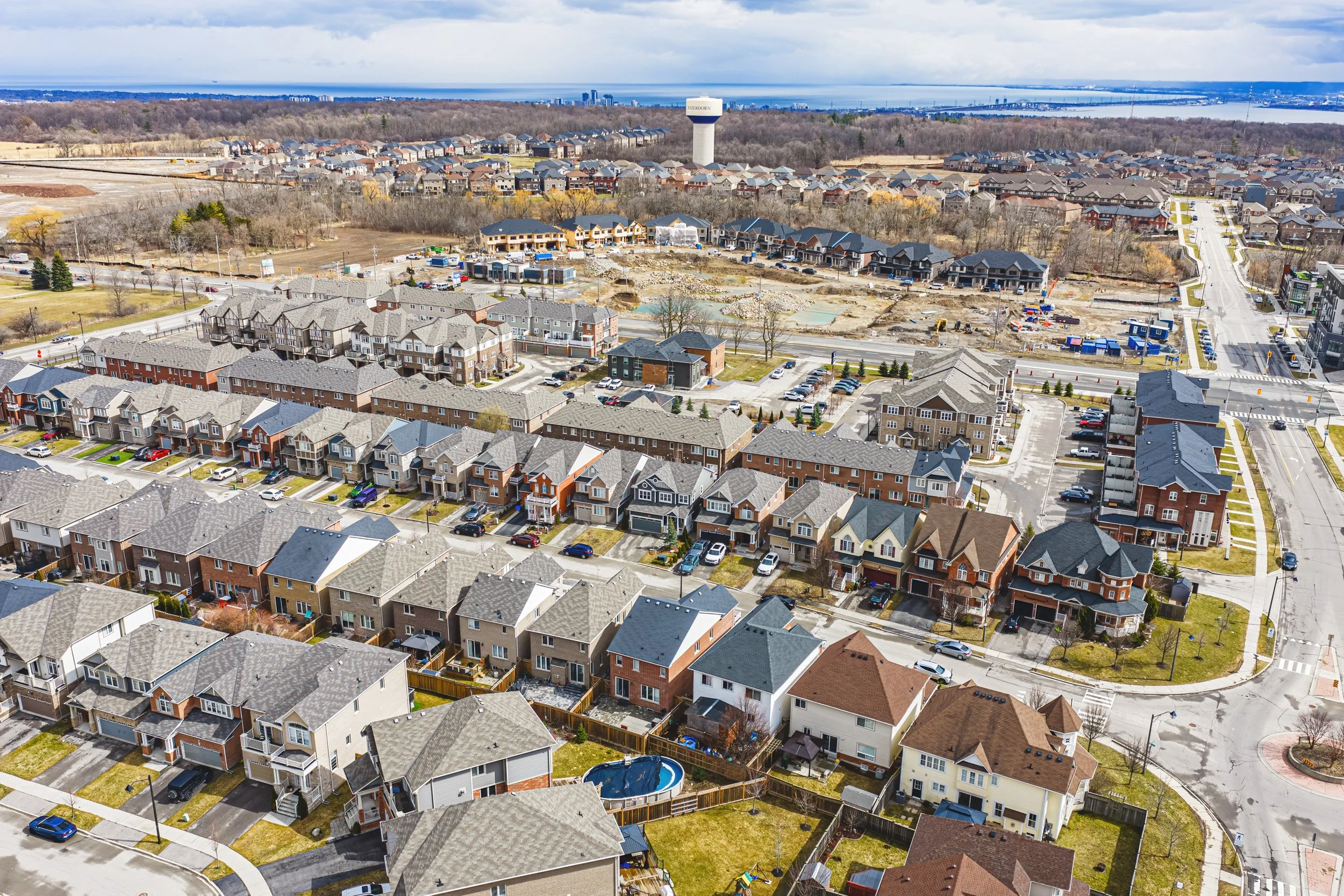 42 - 24 Stillwater Cres, Waterdown.jpg