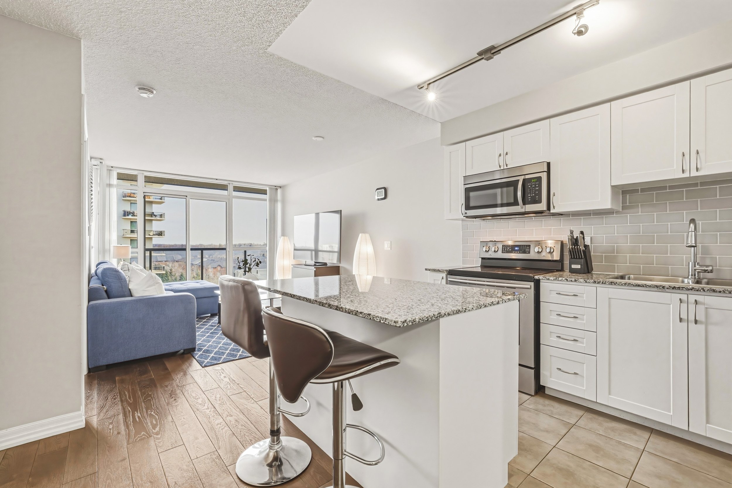 7 - 1940 Ironstone Dr #610, Burlington.jpg