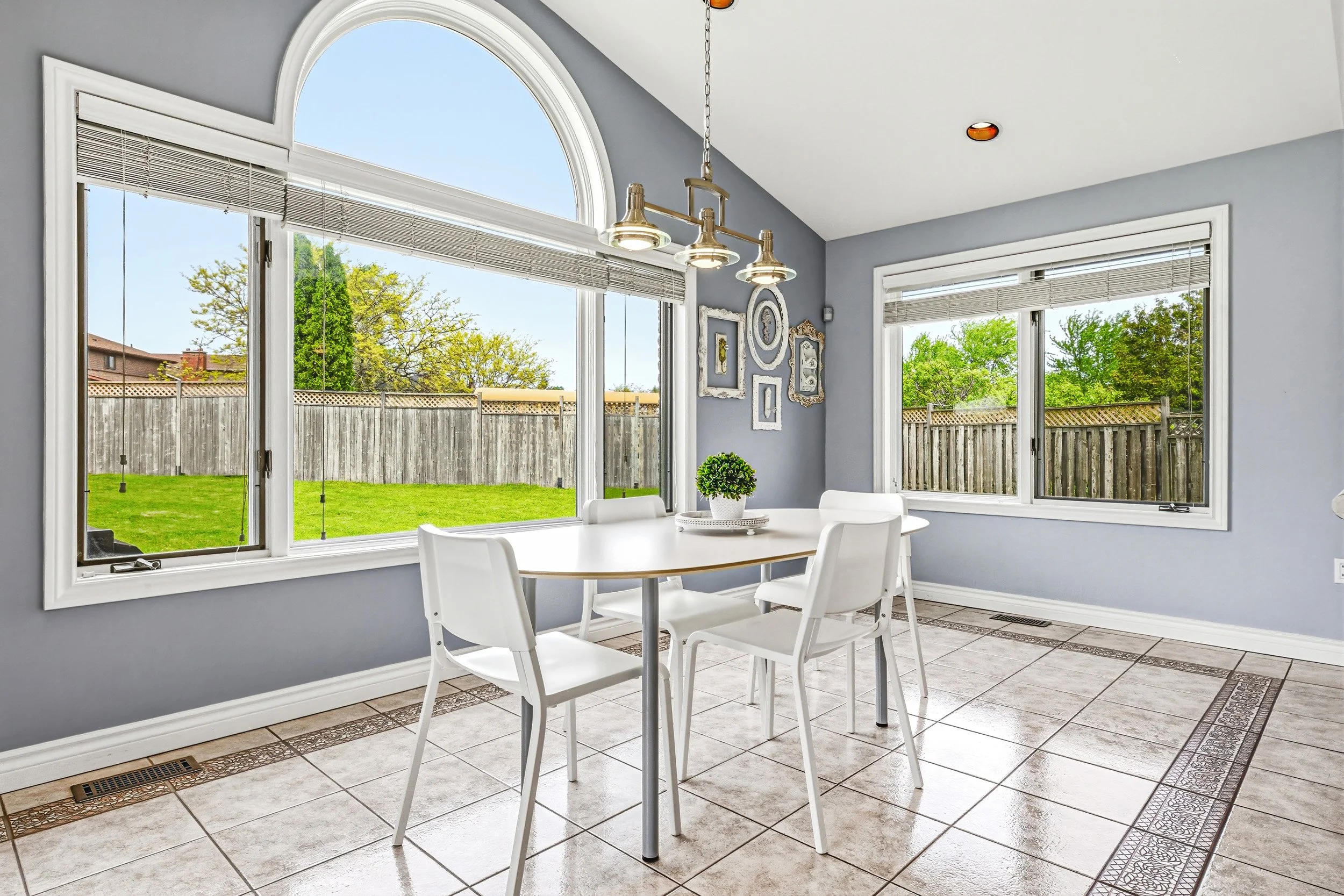 15 - 301 Parkwood Cres, Hamilton.jpg