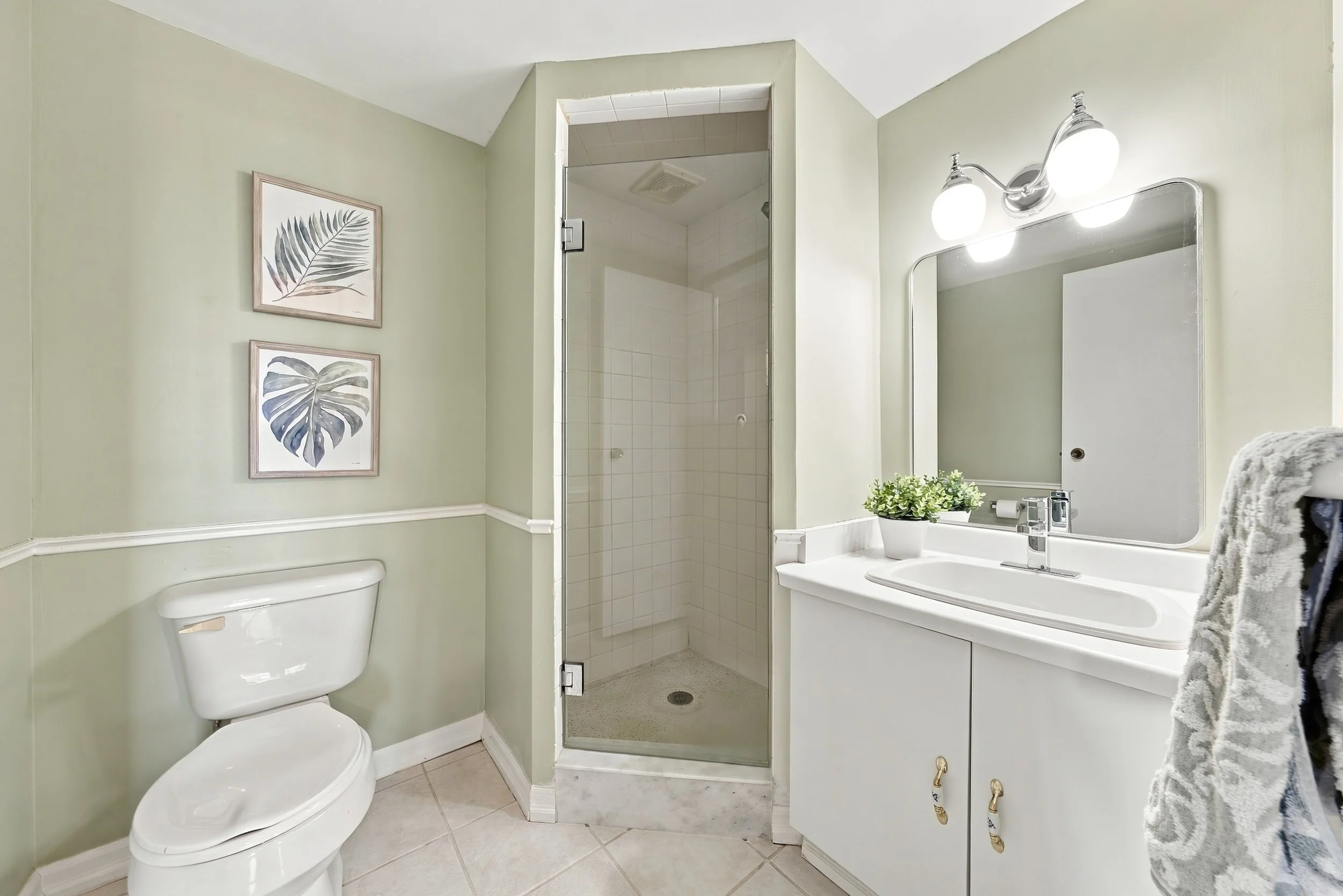 28 - 5280 Lakeshore Rd #912, Burlington.jpg
