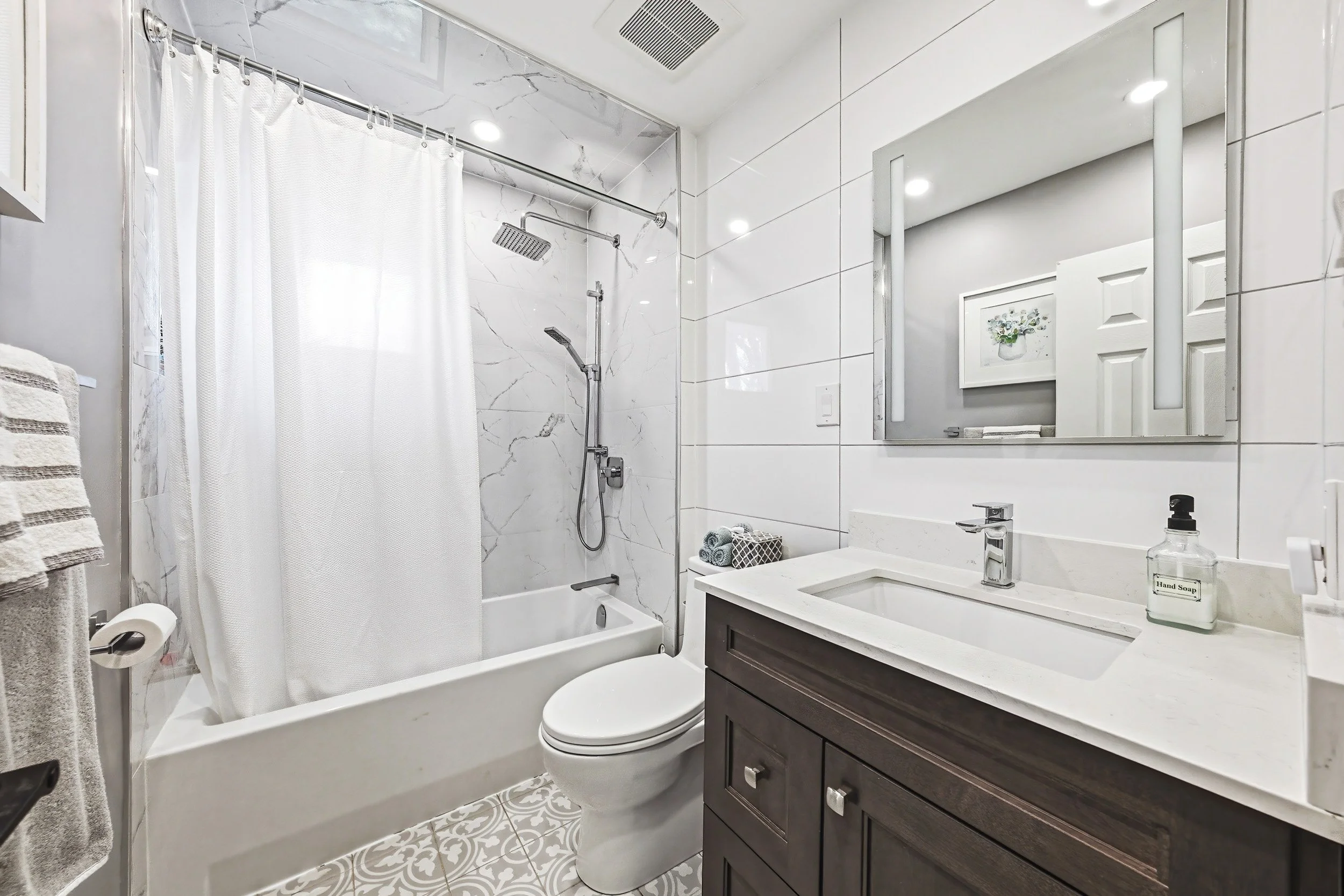 23 - 668 Chestnut Pl, Burlington.jpg