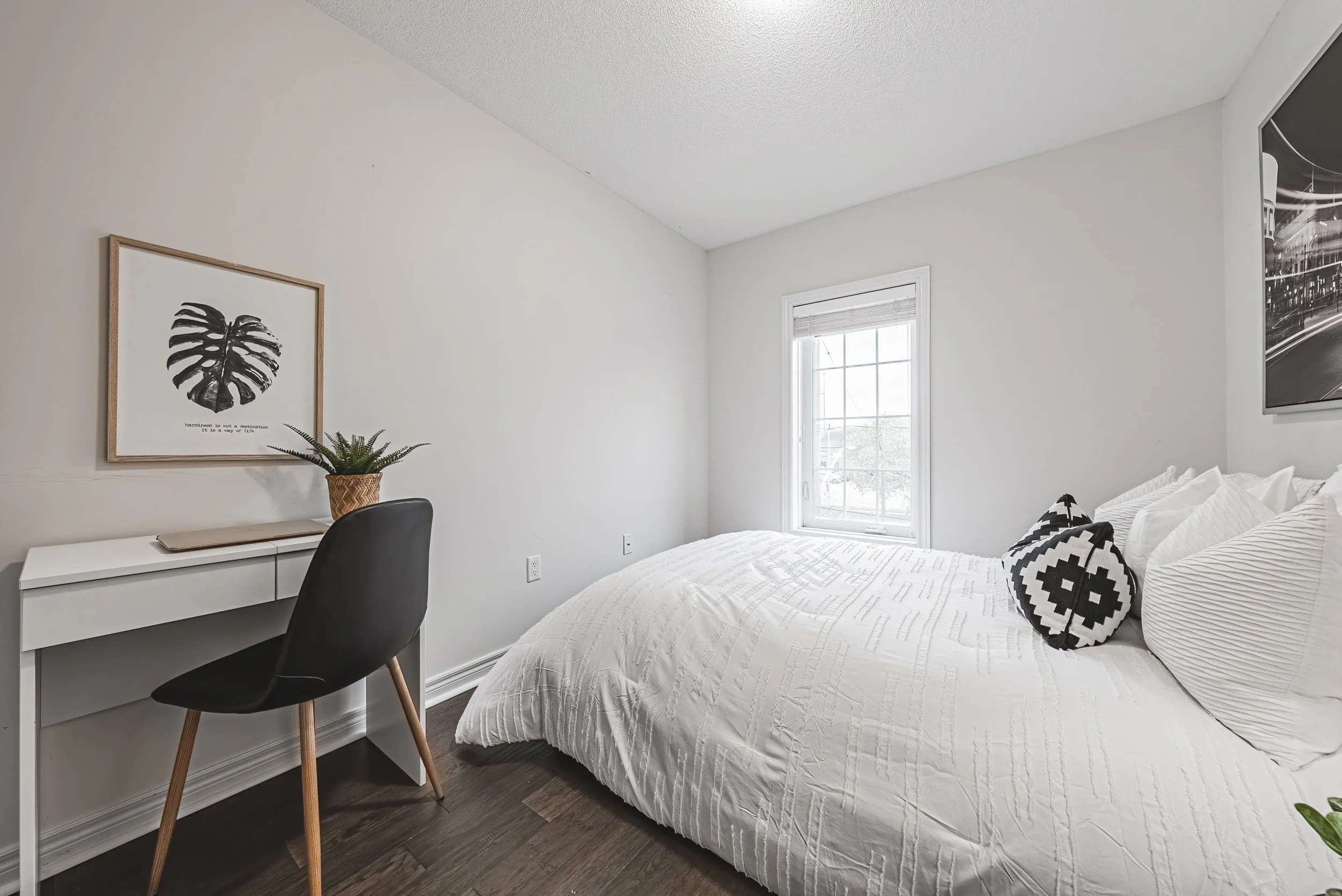 30 - 2220 Queensway Dr #4, Burlington.jpg