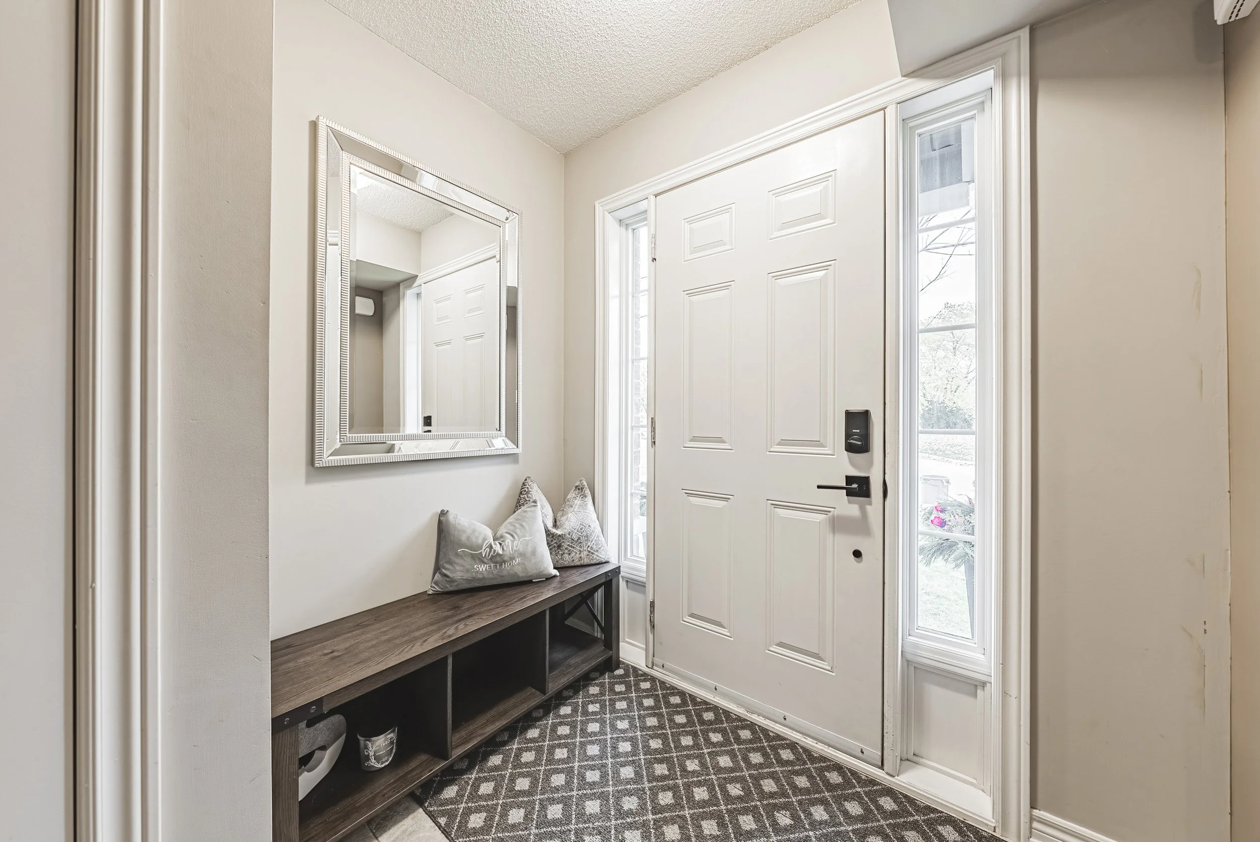 4 - 2220 Queensway Dr #4, Burlington.jpg