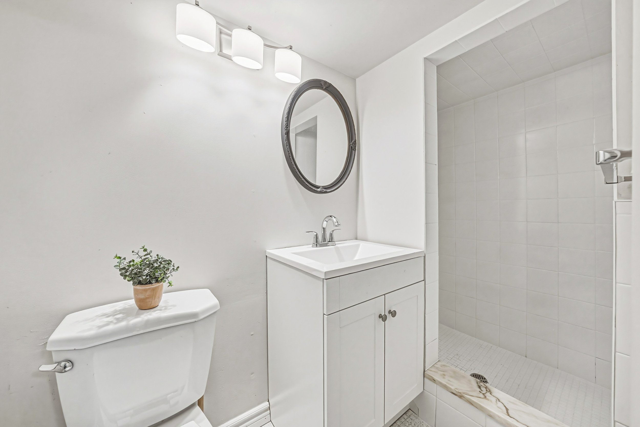 25 - 280 Montrose Ave, Hamilton.jpg