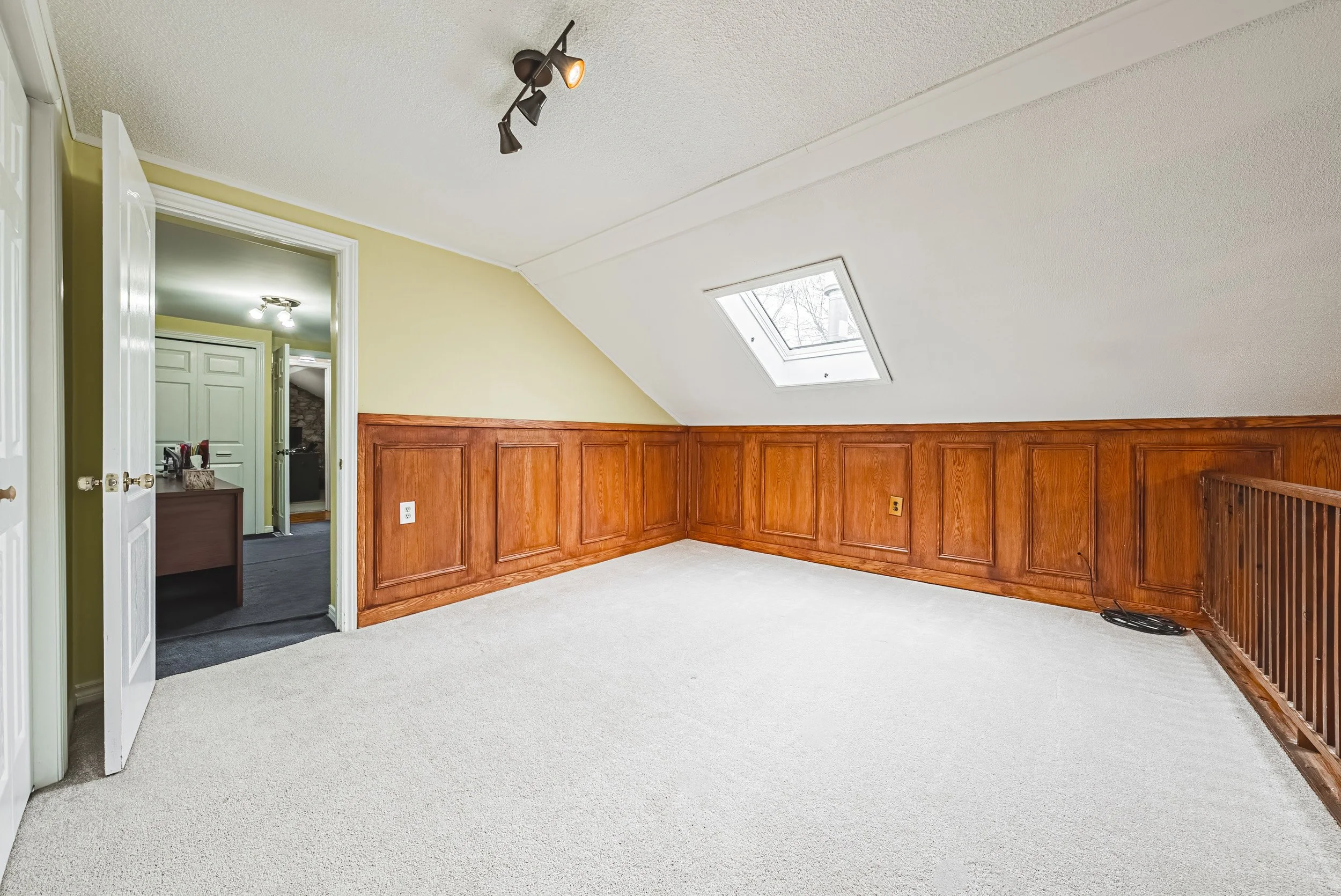 26 - 110 Freelton Rd, Freelton.jpg