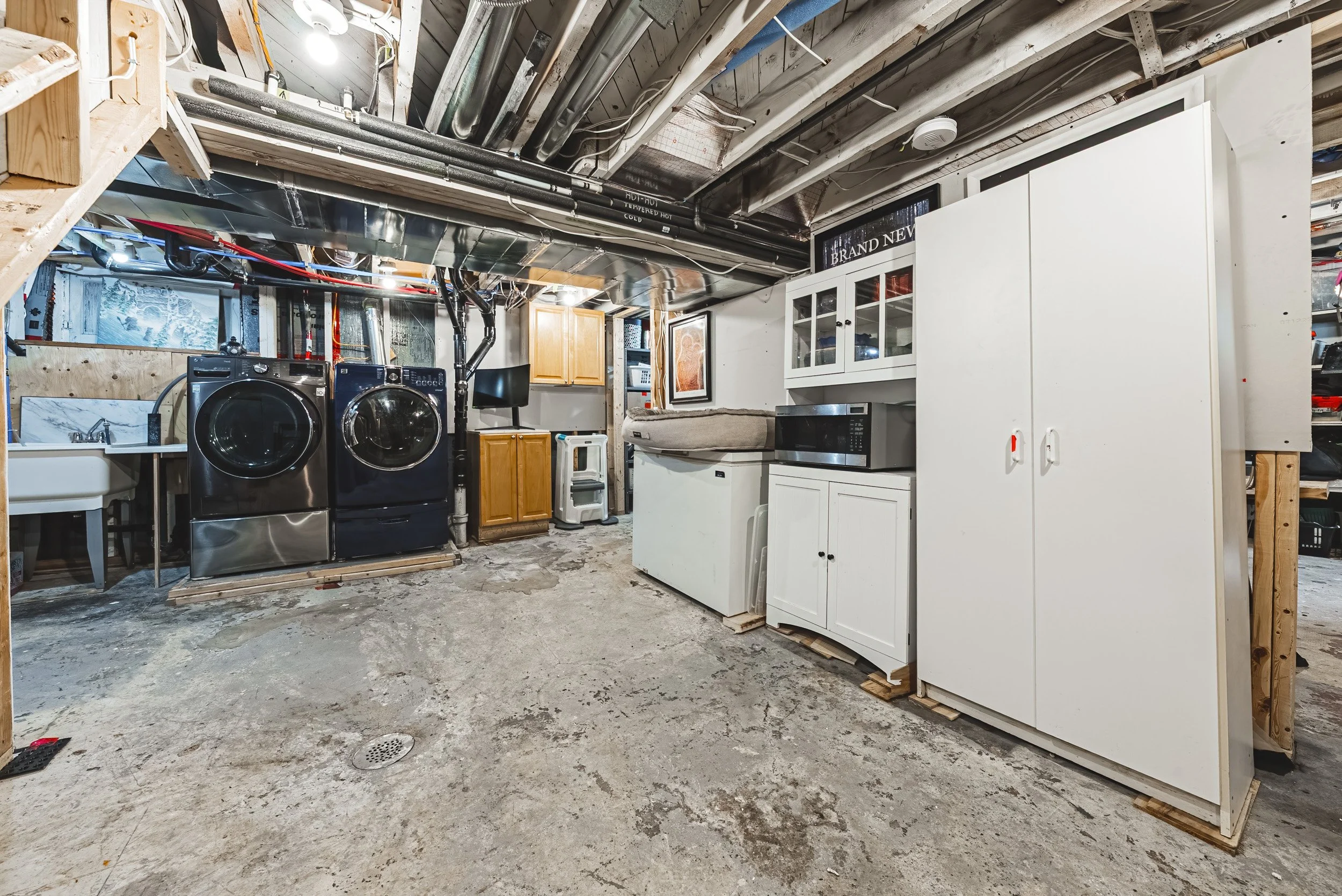 26 - 255 Weir St N, Hamilton.jpg