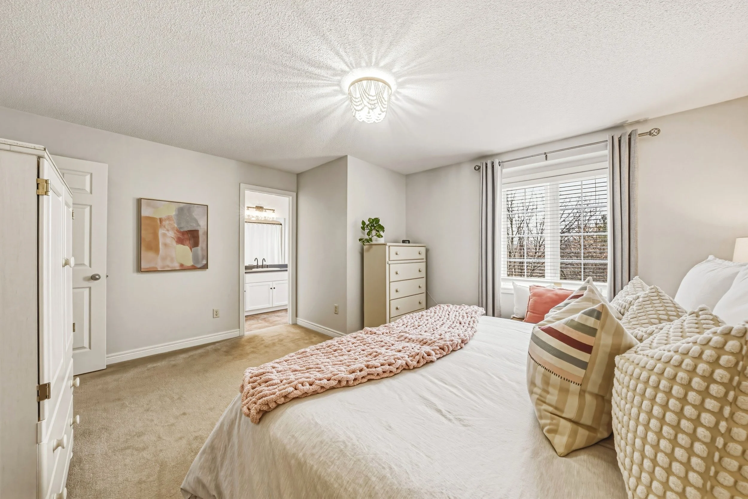 26 - 5214 Dryden Ave, Burlington.jpg