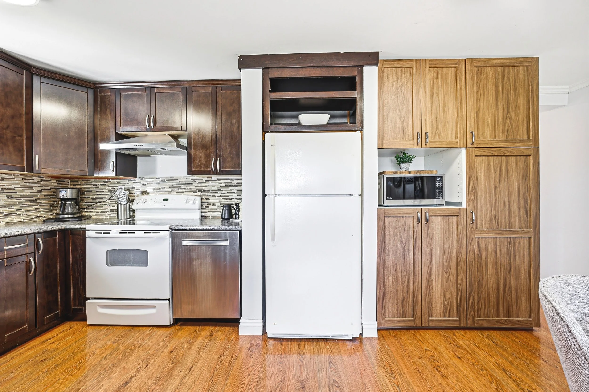 12 - 546 Mohawk Rd E, Hamilton.jpg