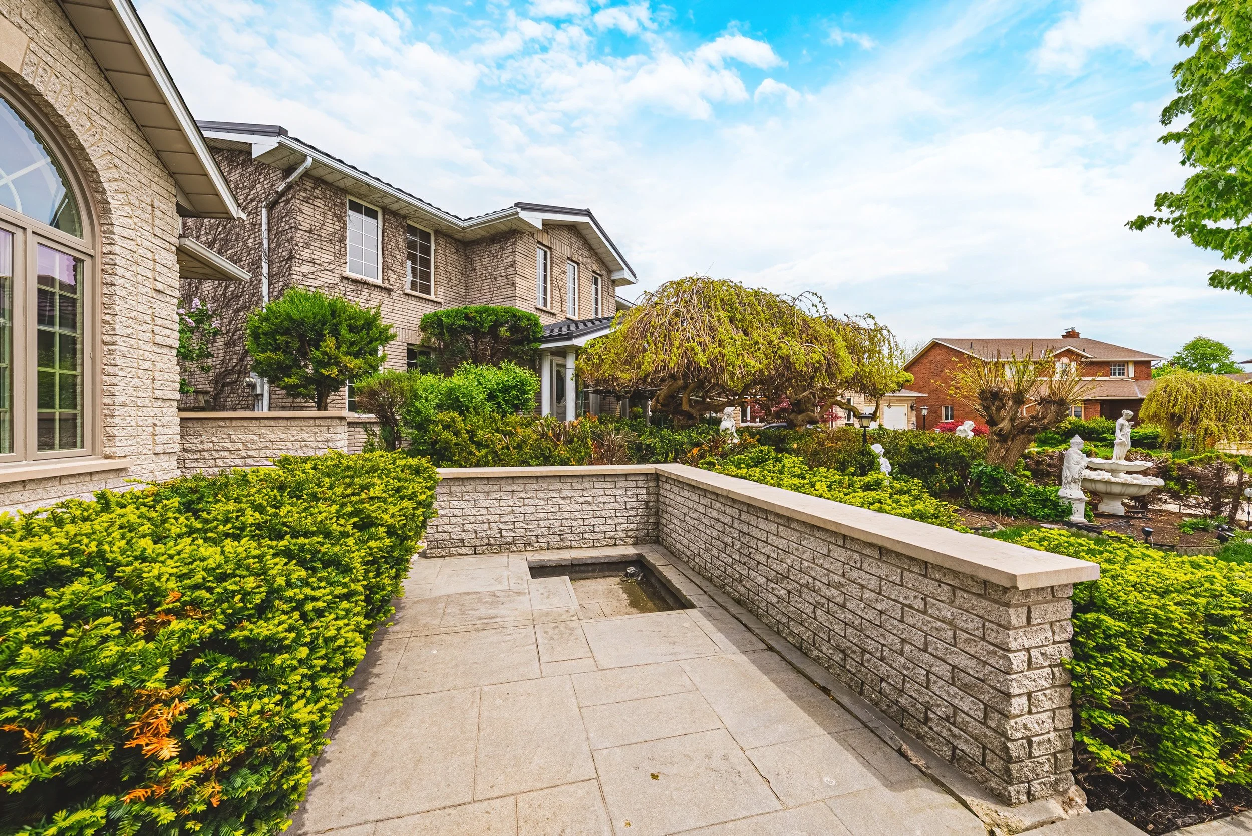 56 - 301 Parkwood Cres, Hamilton.jpg