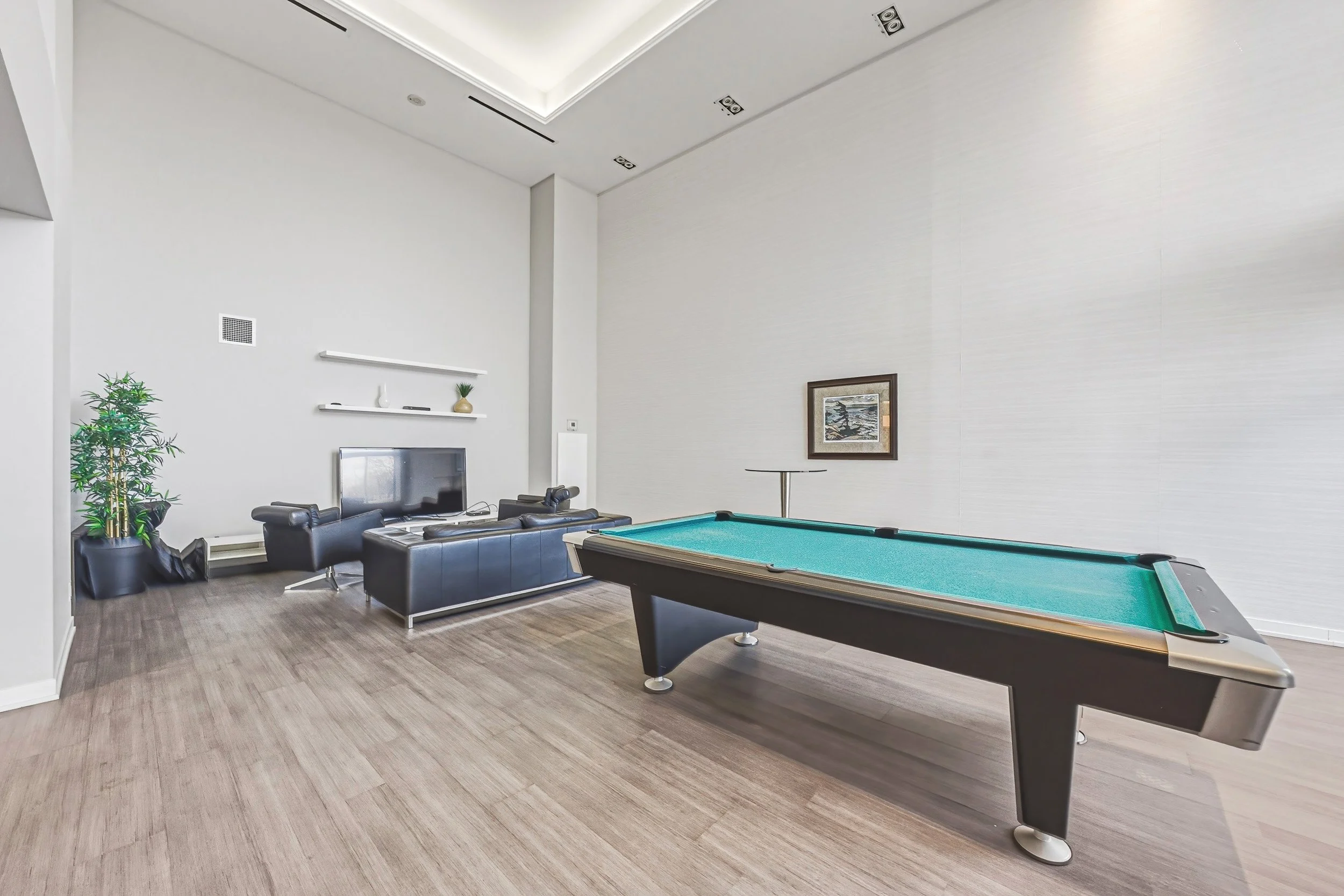 29 - 940 Ironstone Dr #610, Burlington.jpg