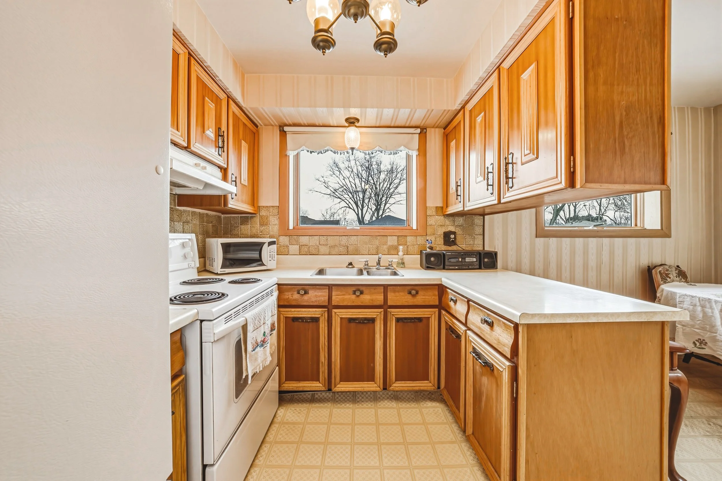 8 - 5410 Murray Cres, Burlington.jpg