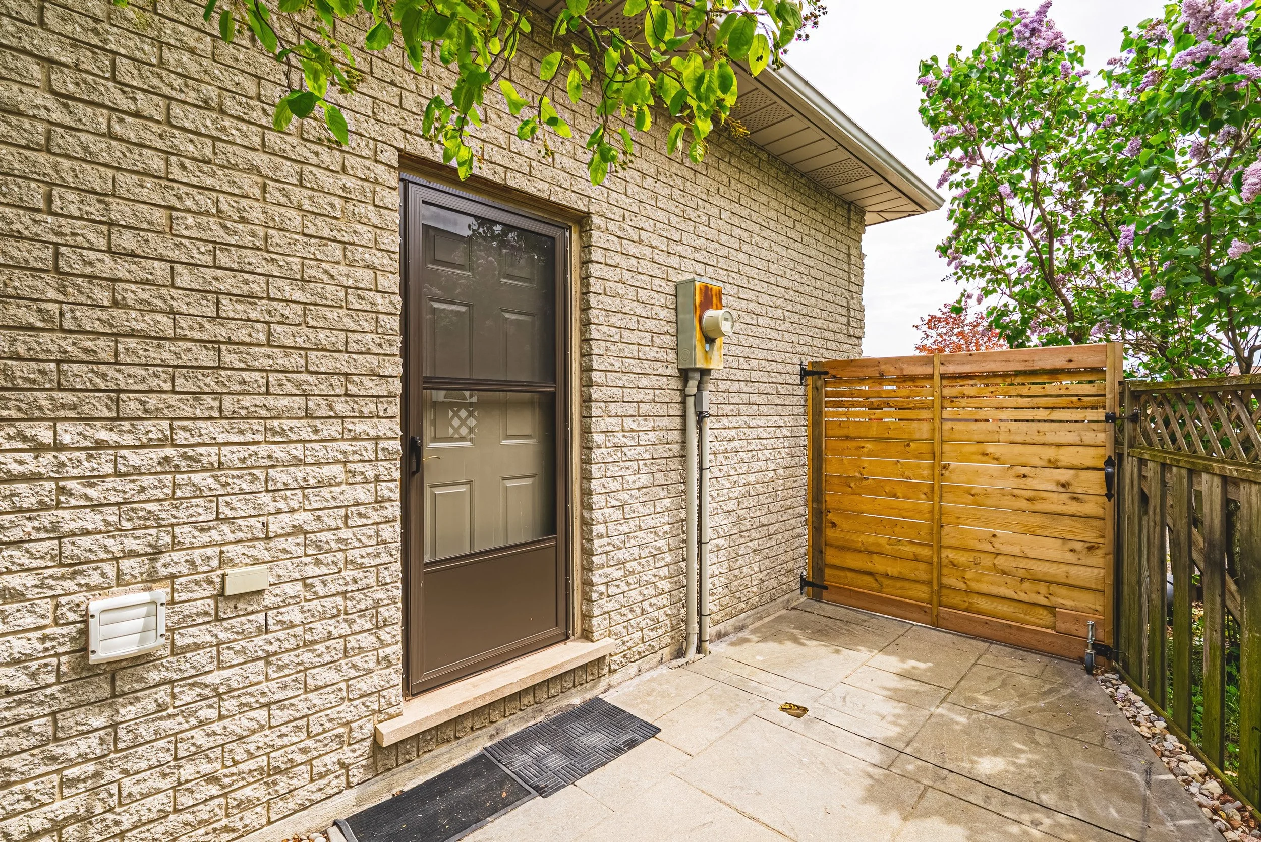 55 - 301 Parkwood Cres, Hamilton.jpg