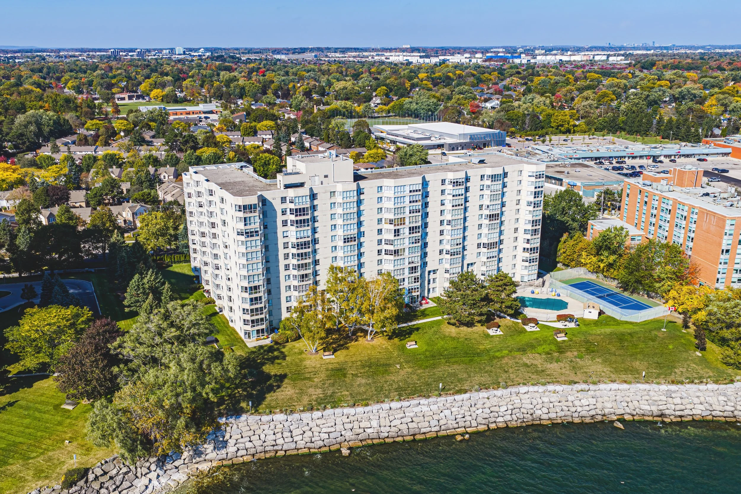 2 - 5280 Lakeshore Rd #912, Burlington.jpg