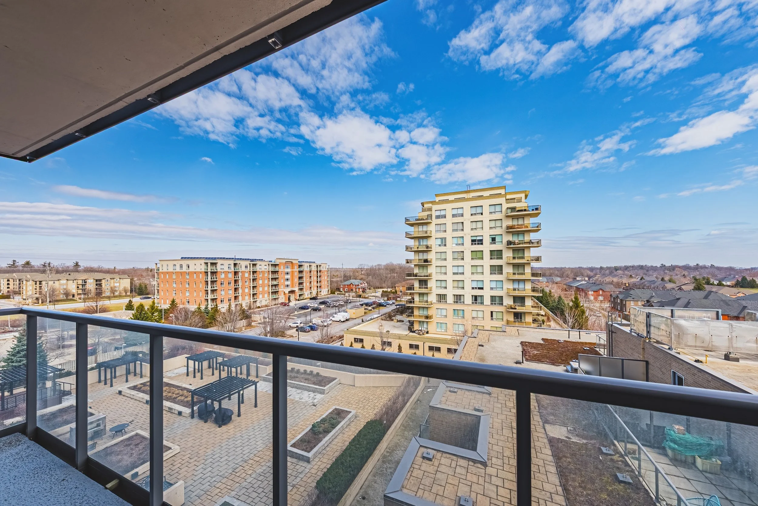 21 - 940 Ironstone Dr #610, Burlington.jpg