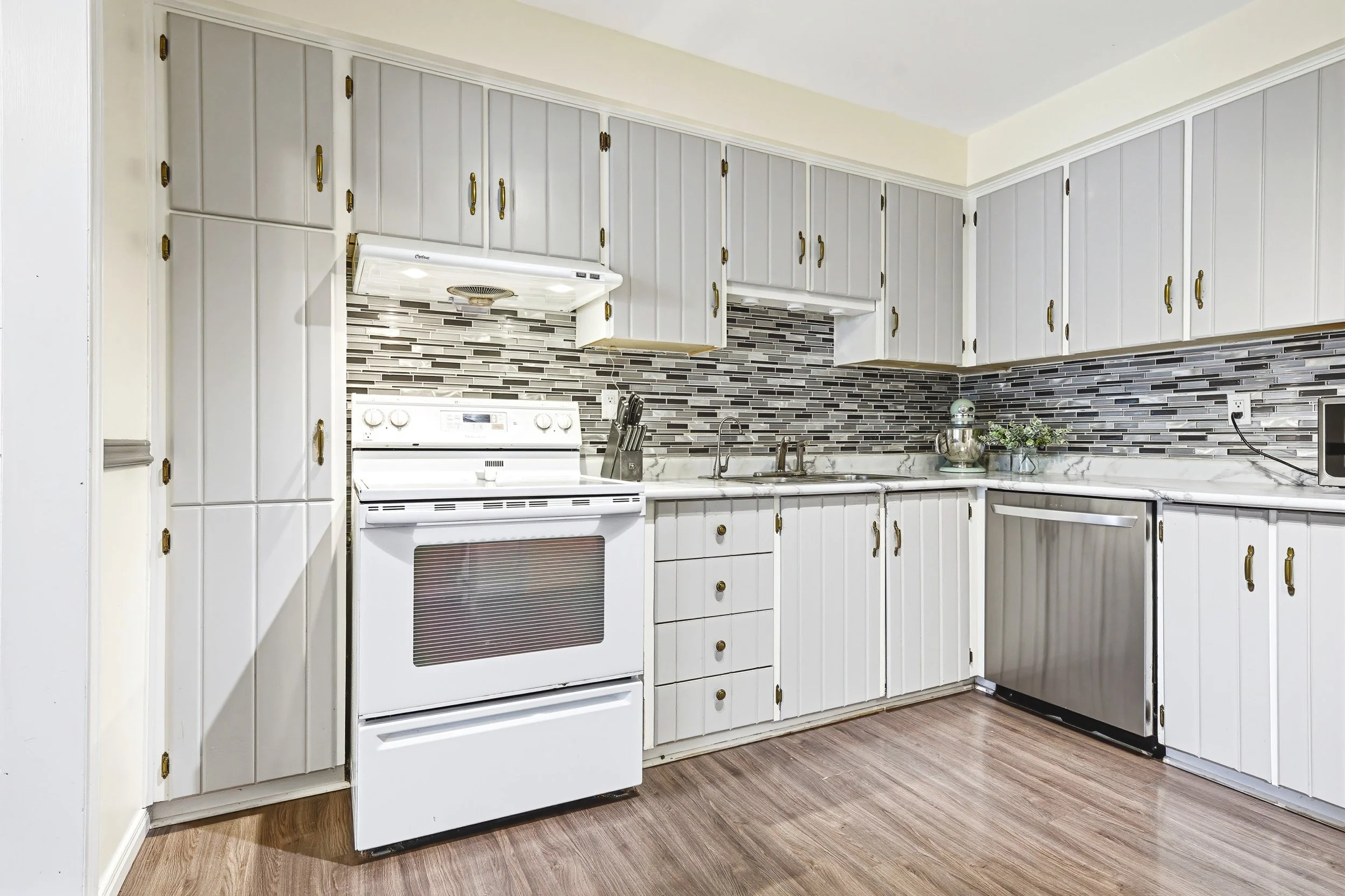 9 - 1584 Newlands Crescent #92, Burlington.jpg