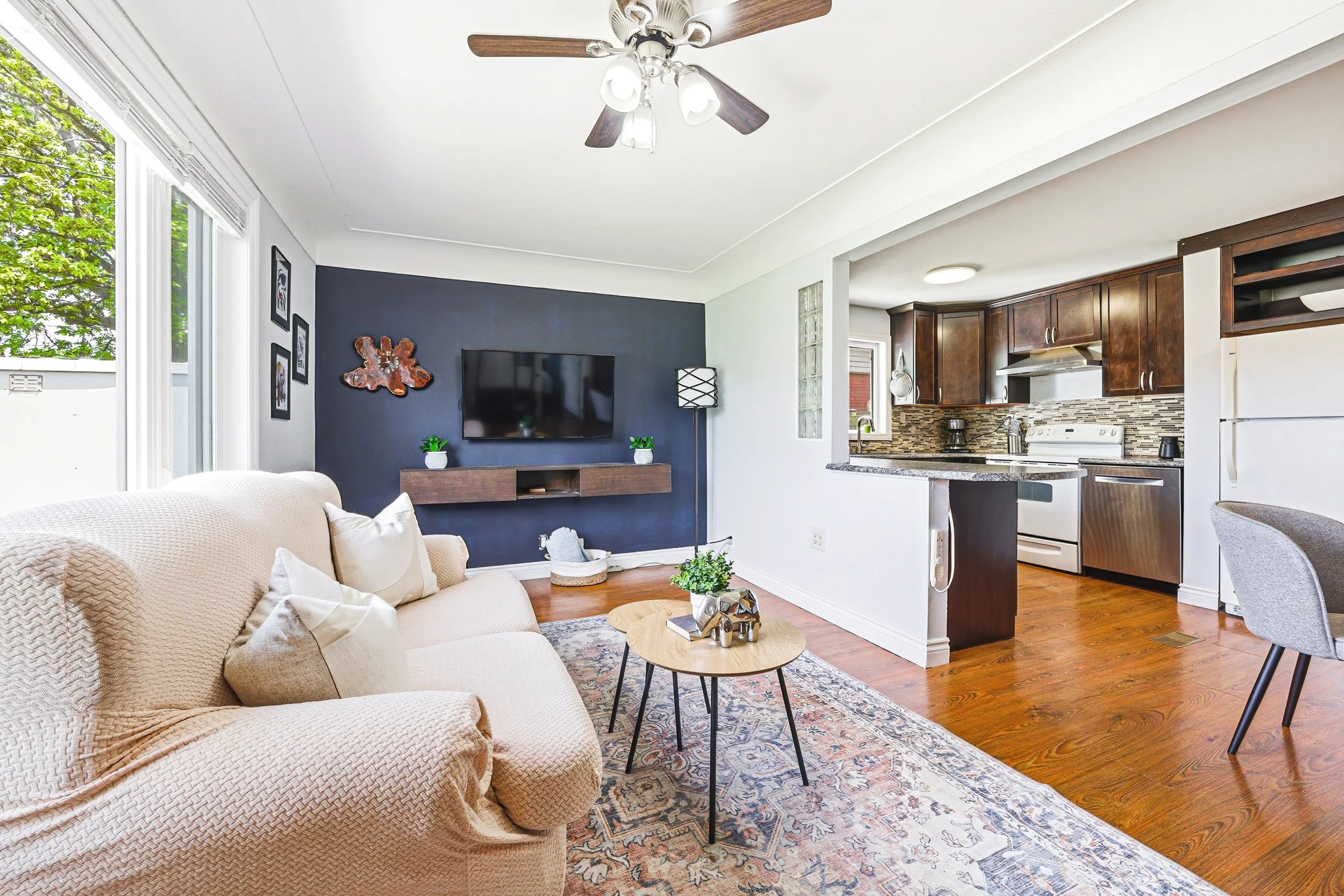 8 - 546 Mohawk Rd E, Hamilton.jpg
