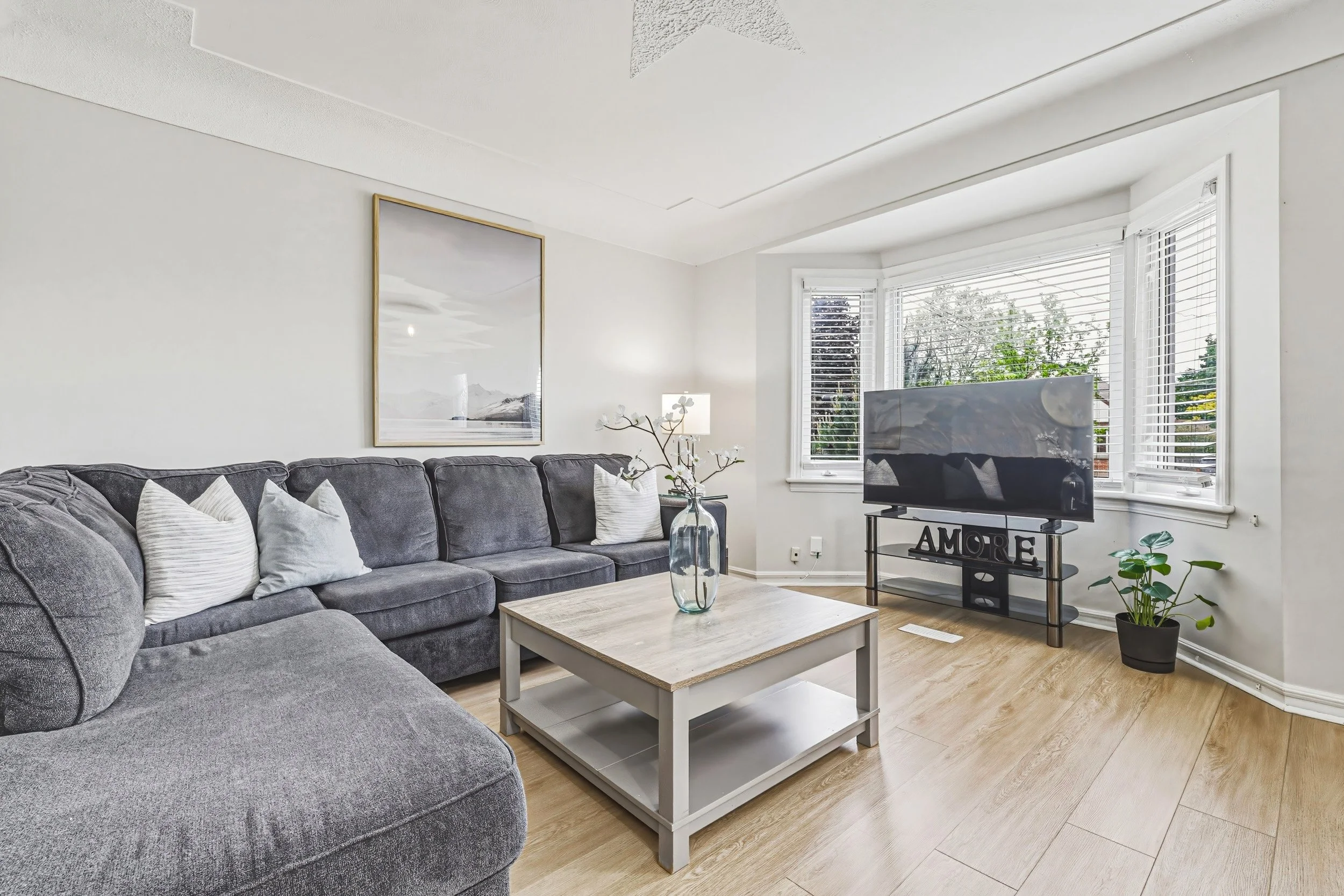 6 - 280 Montrose Ave, Hamilton.jpg