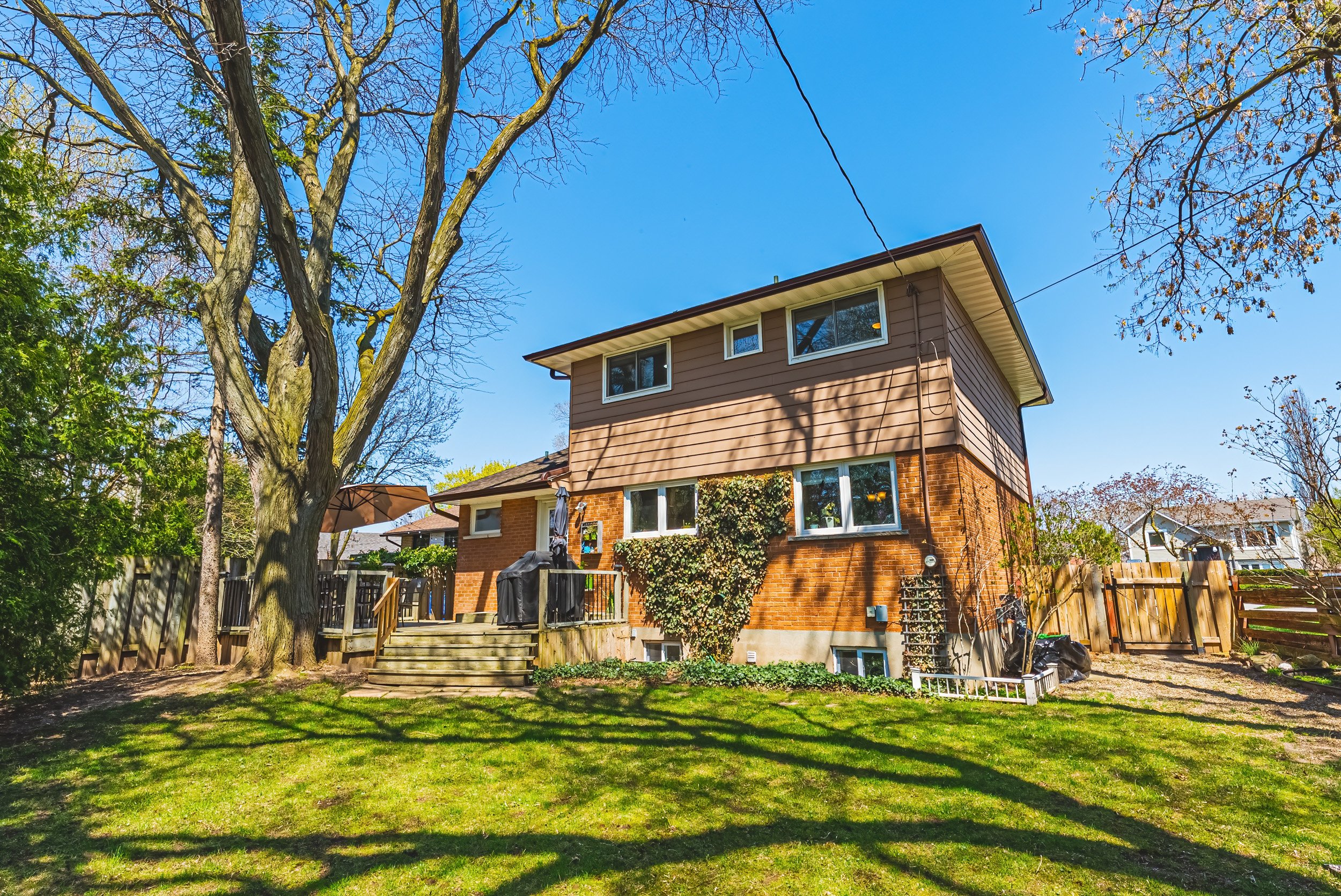 30 - 668 Chestnut Pl, Burlington.jpg