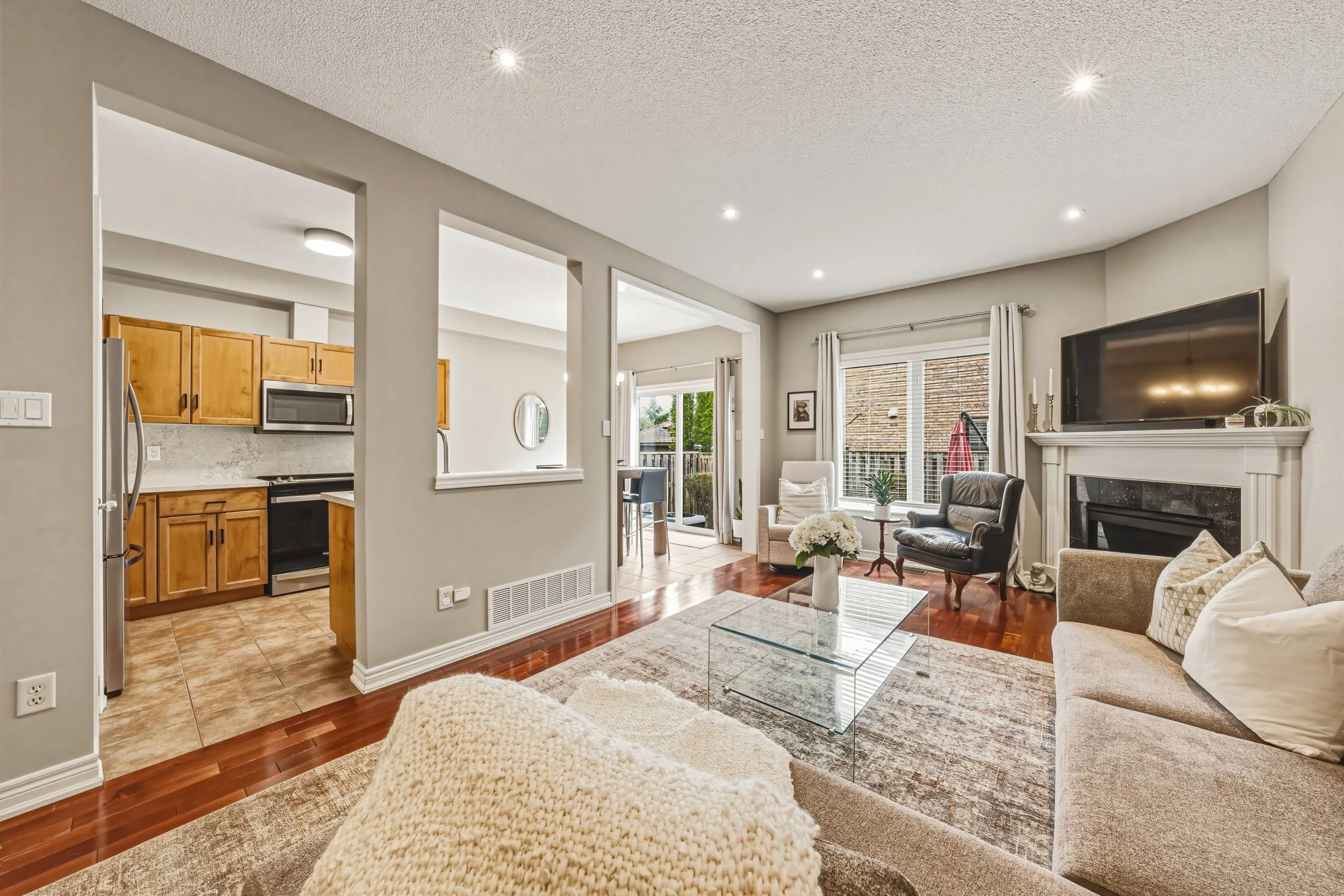 8 - 5214 Dryden Ave, Burlington.jpg