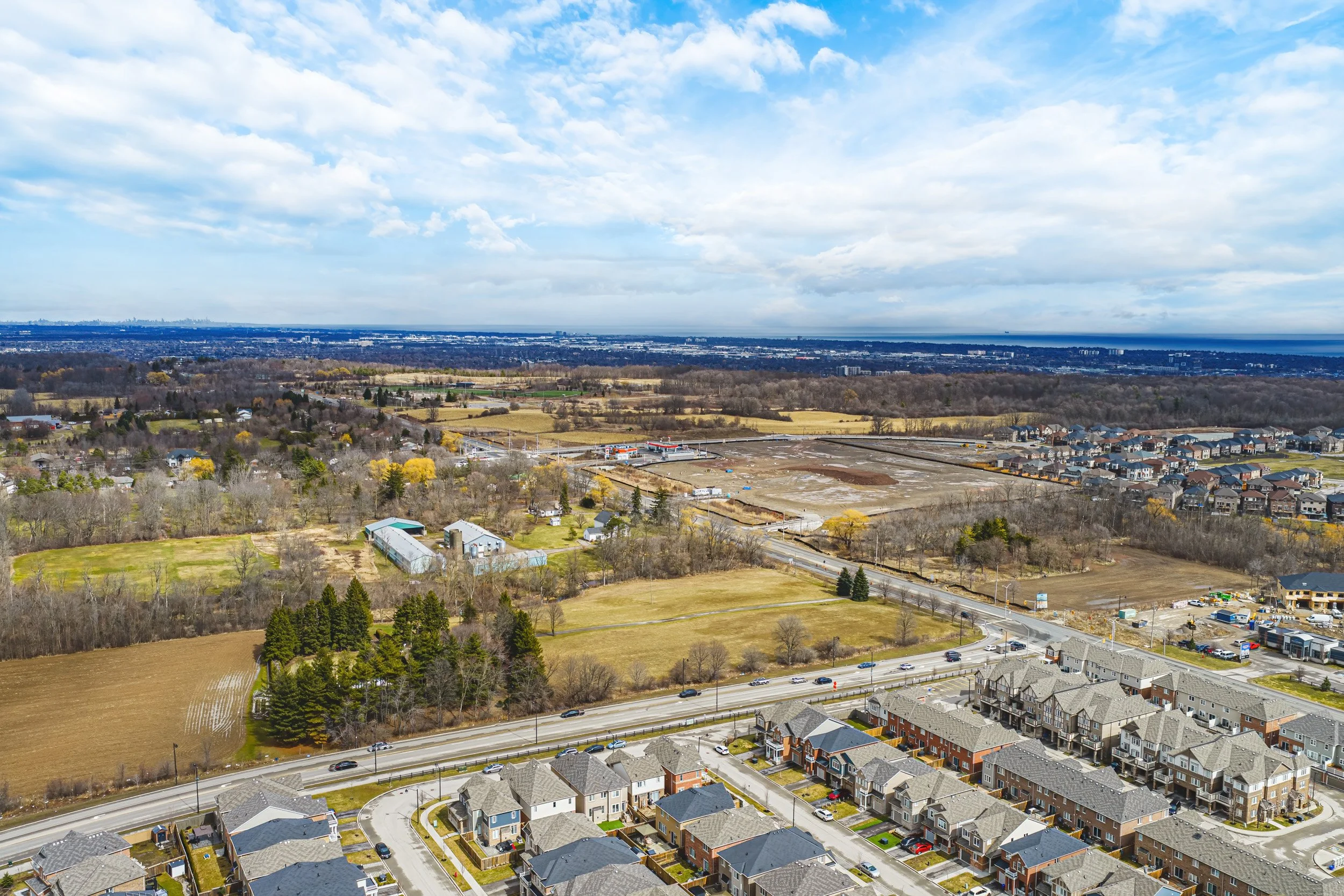 47 - 24 Stillwater Cres, Waterdown.jpg