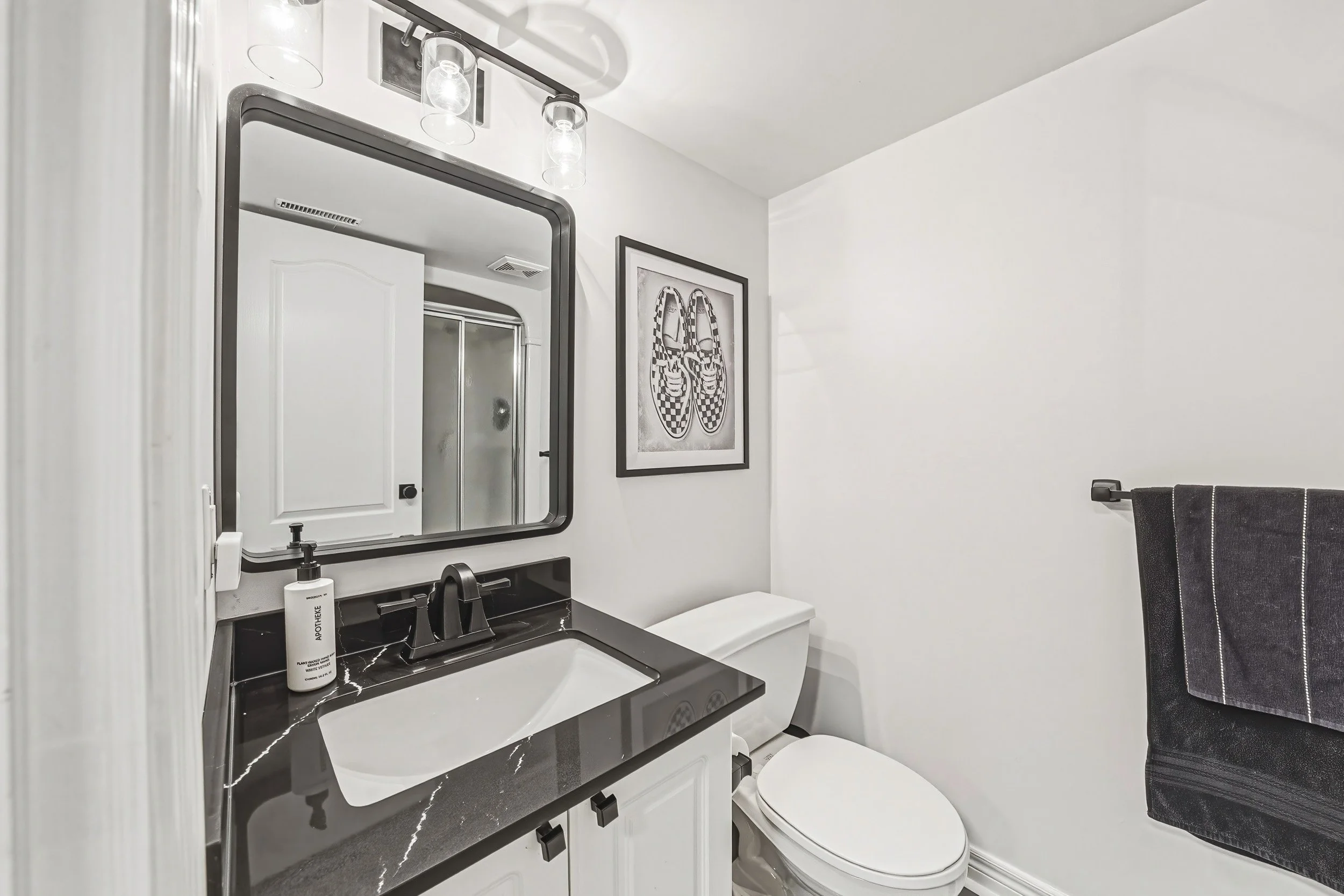 43 - 980 Glen View Ave, Burlington.jpg