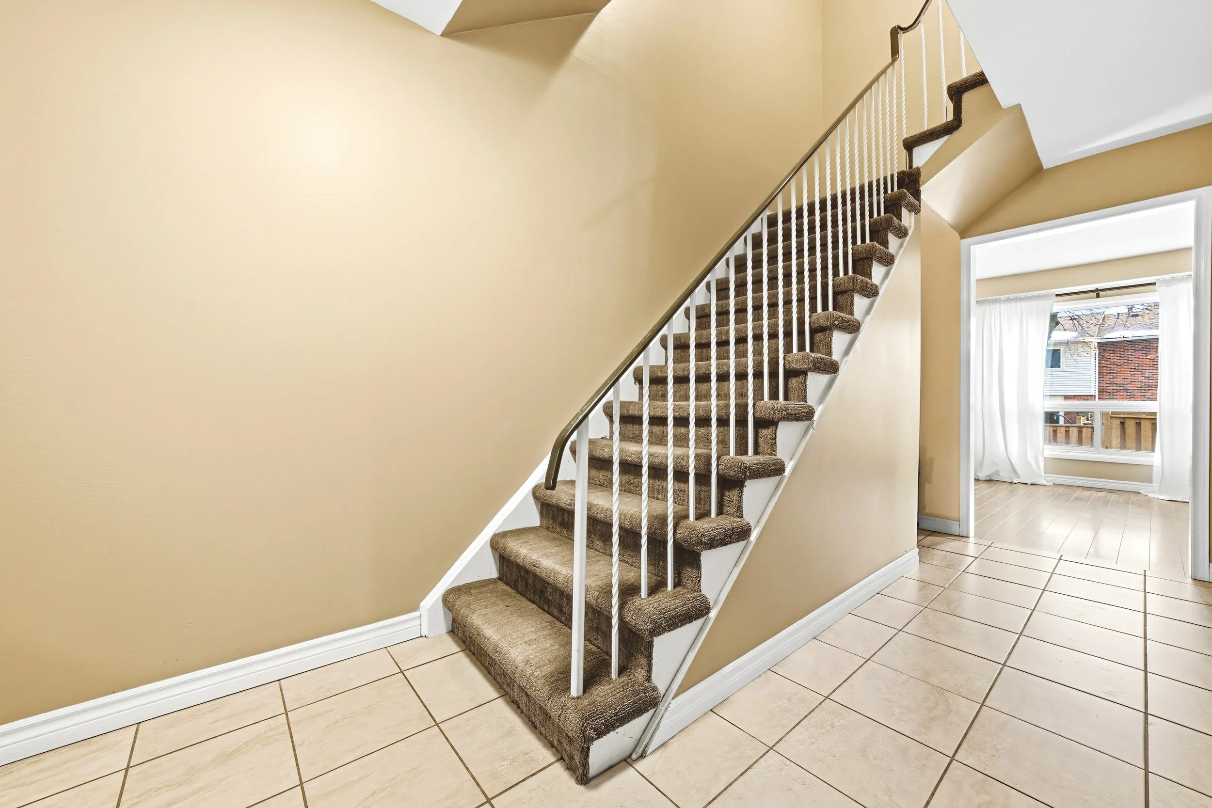 17 - 1584 Newlands Crescent #92, Burlington.jpg