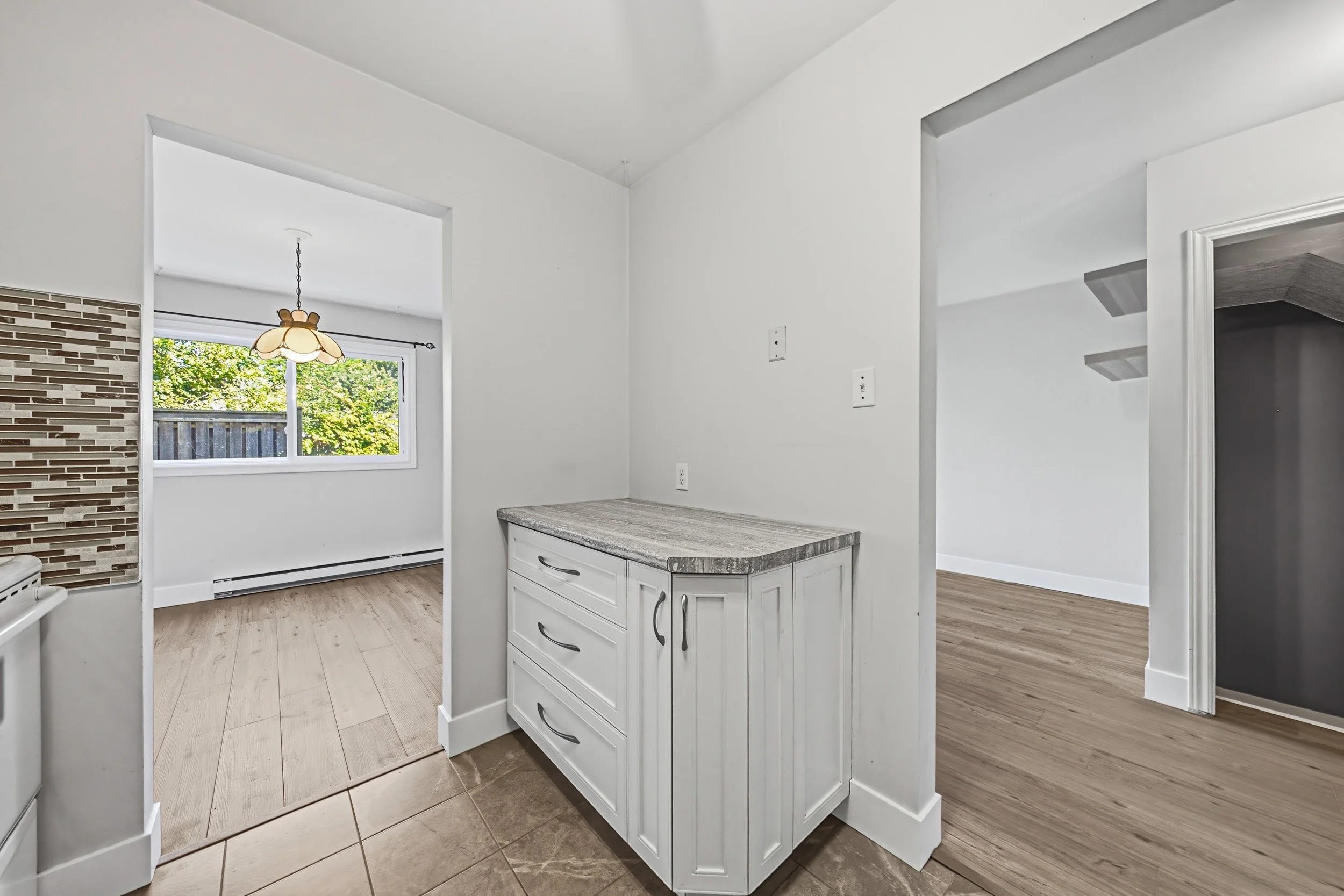 14 - 564 Sheraton Rd #14, Burlington.jpg