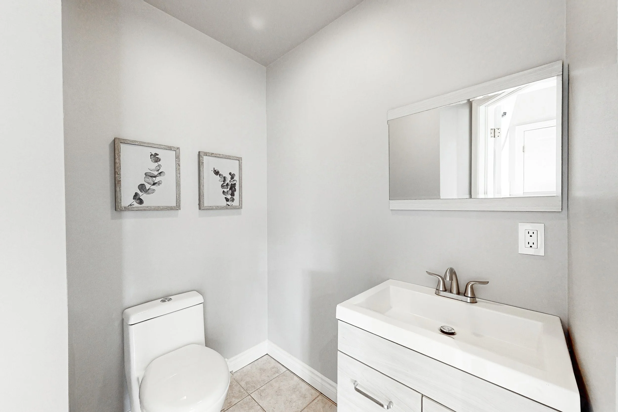 27 - 301 Parkwood Cres, Hamilton.jpg