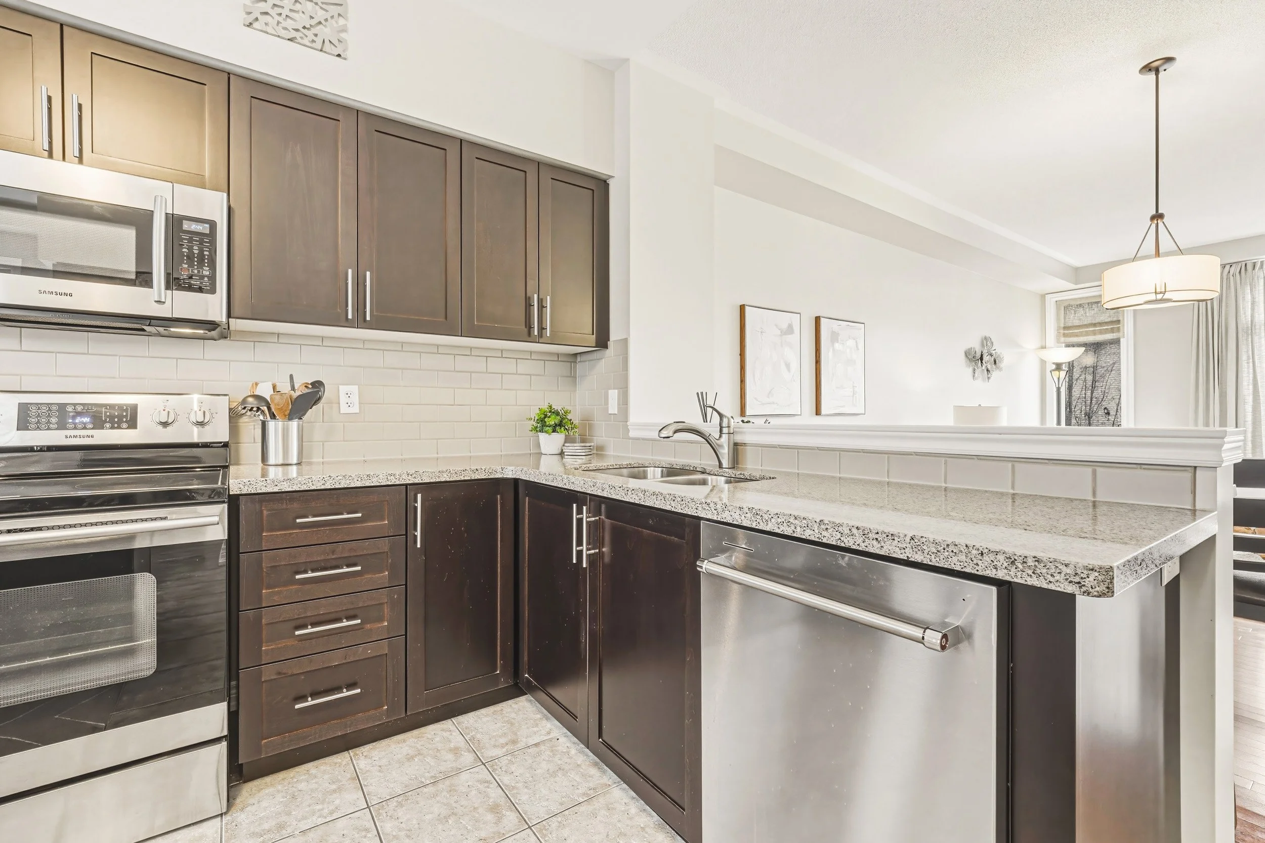 15 - 4165 Upper Middle #8, Burlington.jpg