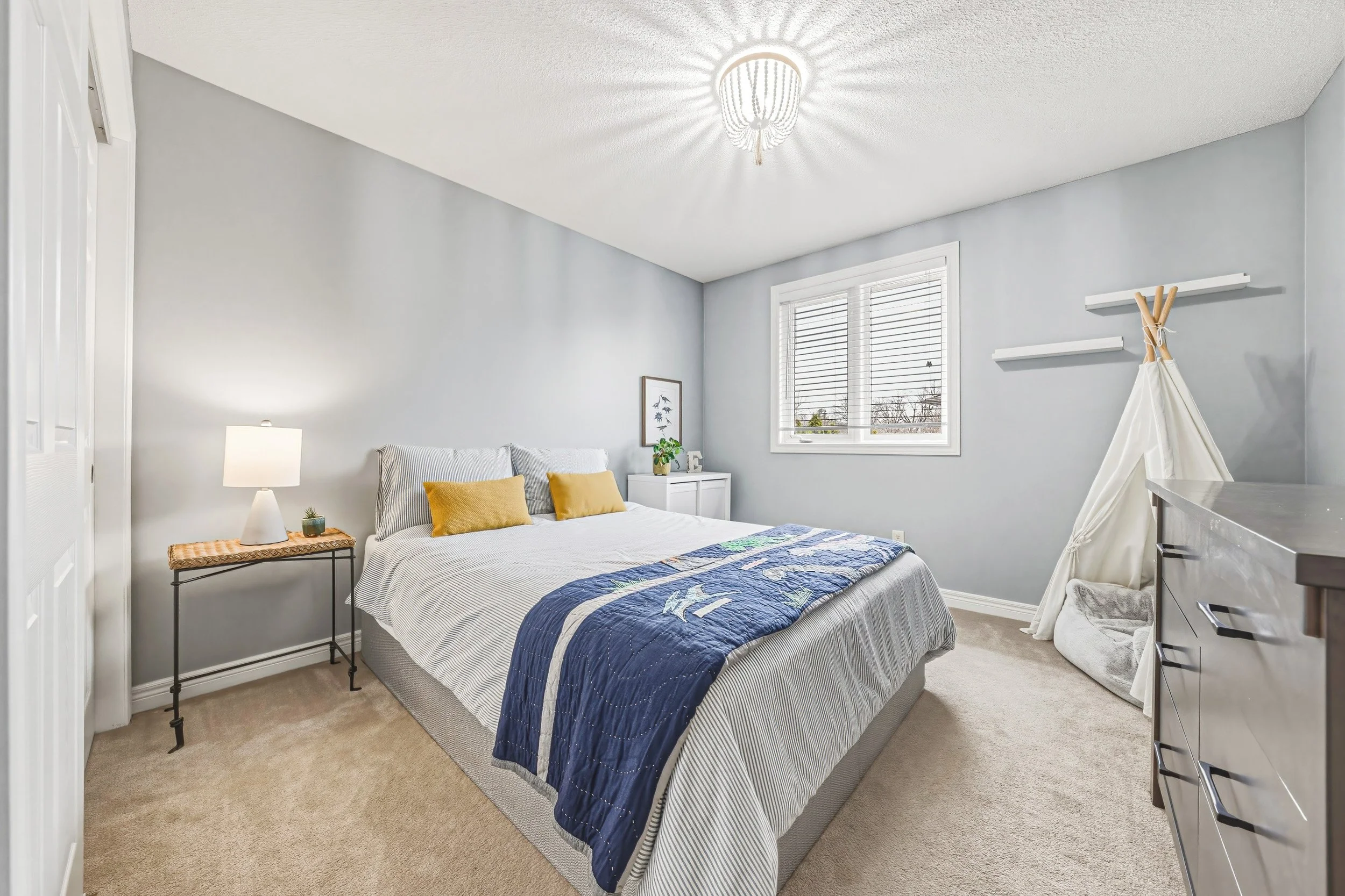 22 - 5214 Dryden Ave, Burlington.jpg