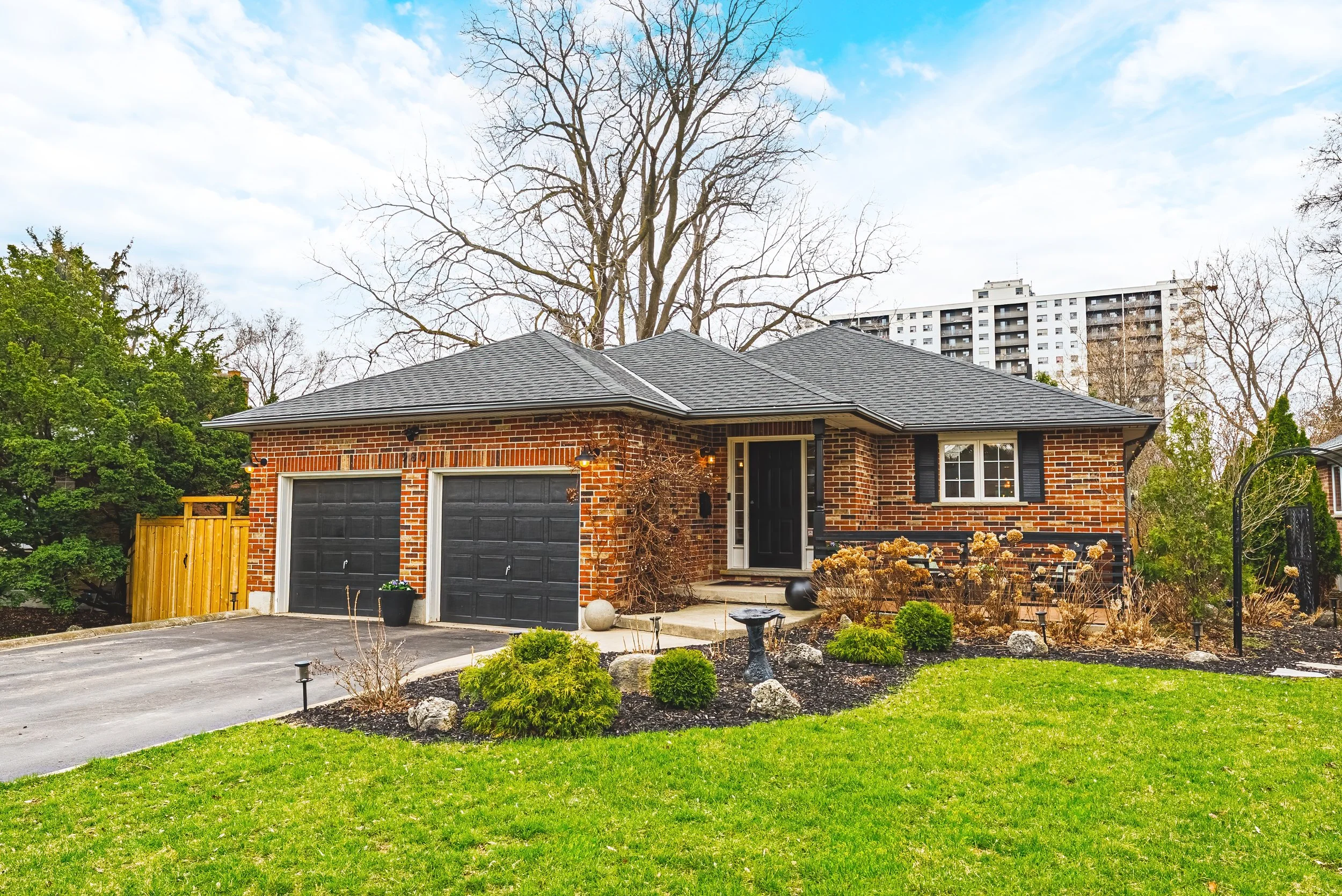 980 Glen View Ave, Burlington