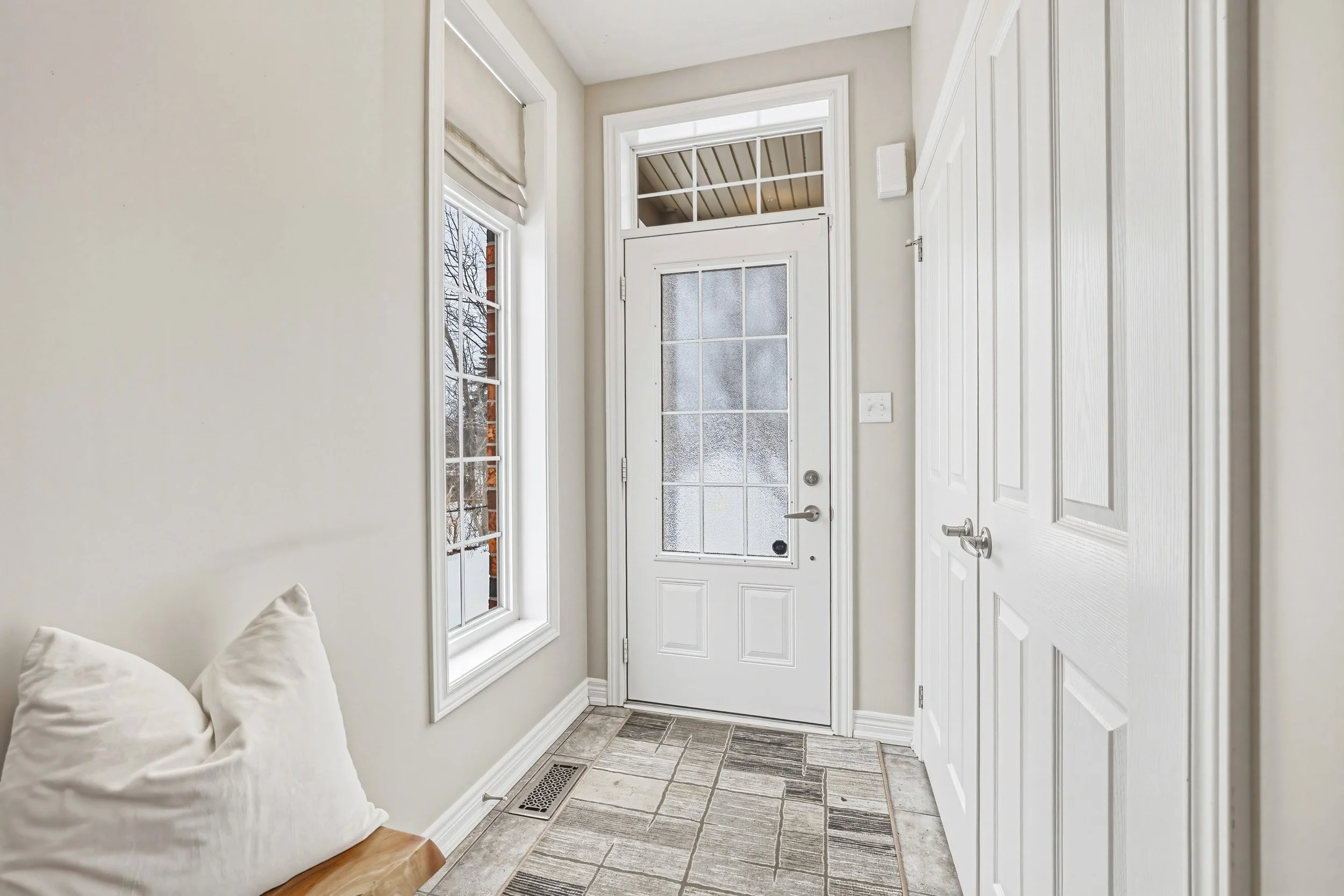 4 - 4165 Upper Middle #8, Burlington.jpg